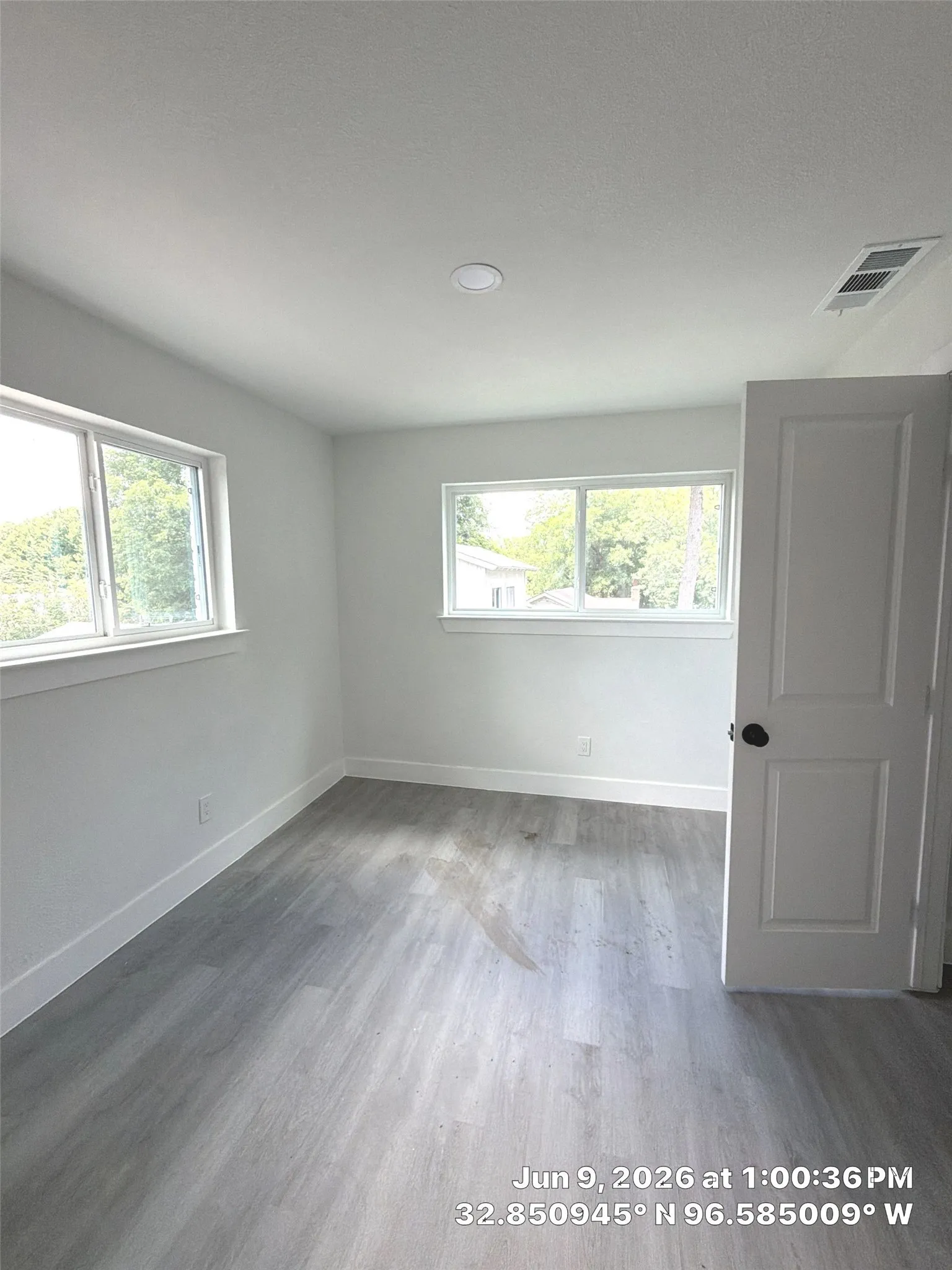 Single Family Residence For Sale in Dallas County , 2814 Bobtown Road, Garland, Texas 75043, 4 Bedroom, 3 Bathroom, 2 Garage spaces, 1,735 Sqft, built in 1974, Preowned, mls#21225656, Real Estate Agent in Garland, Homes For Sale in Dallas county, Homes For Sale in Garland, Realtor in Garland Texas, Real Estate Brokerage Independent Realty Texas, Luminita Cordes Realtor