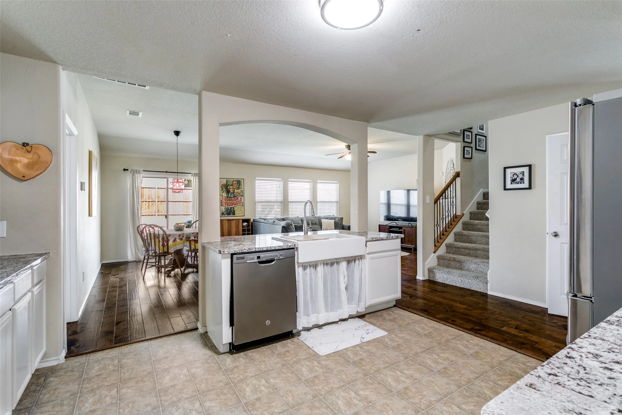 Single Family Residence For Sale in Tarrant County , 1629 Quails Nest Drive, Fort Worth, Texas 76177, 5 Bedrooms, 3 Bathrooms, 2 Garage spaces, 2,889 Sqft, built in 2007, Preowned, Price $390,000, mls#21260158, Real Estate Agent in Fort Worth, Homes For Sale in Tarrant county, Homes For Sale in Fort Worth, Realtor in Fort Worth Texas, Real Estate Brokerage Independent Realty Texas, Luminita Cordes Realtor