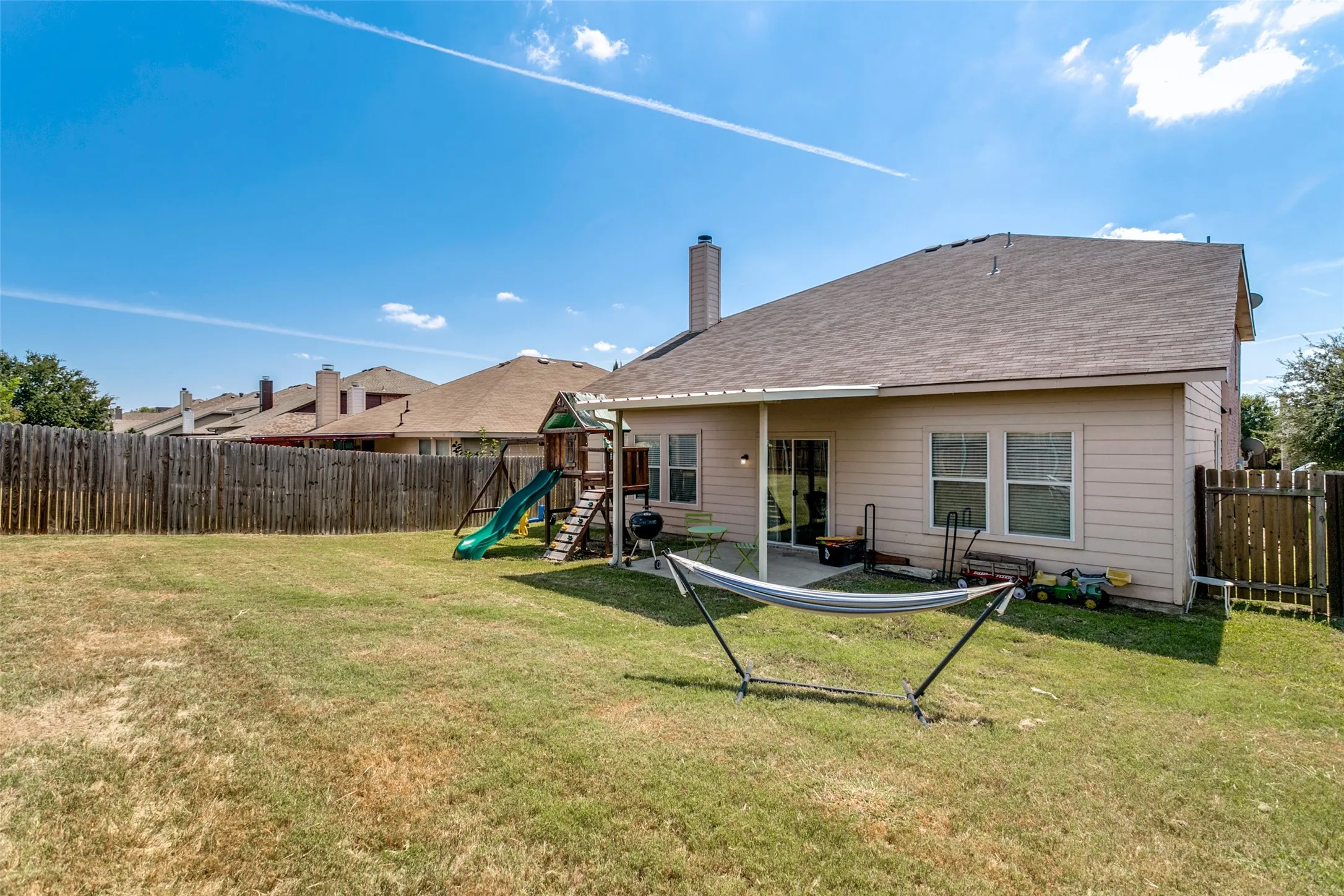Single Family Residence For Sale in Tarrant County , 1629 Quails Nest Drive, Fort Worth, Texas 76177, 5 Bedrooms, 3 Bathrooms, 2 Garage spaces, 2,889 Sqft, built in 2007, Preowned, Price $390,000, mls#21260158, Real Estate Agent in Fort Worth, Homes For Sale in Tarrant county, Homes For Sale in Fort Worth, Realtor in Fort Worth Texas, Real Estate Brokerage Independent Realty Texas, Luminita Cordes Realtor