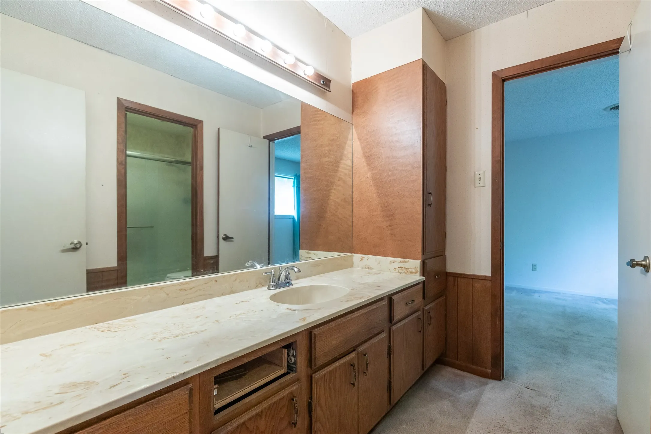 Single Family Residence For Sale in Taylor County , 3265 Woodhollow Circle, Abilene, Texas 79606, 3 Bedroom, 3 Bathroom, 2 Garage spaces, 2,055 Sqft, built in 1978, Preowned, mls#21259134, Real Estate Agent in Abilene, Homes For Sale in Taylor county, Homes For Sale in Abilene, Realtor in Abilene Texas, Real Estate Brokerage Independent Realty Texas, Luminita Cordes Realtor