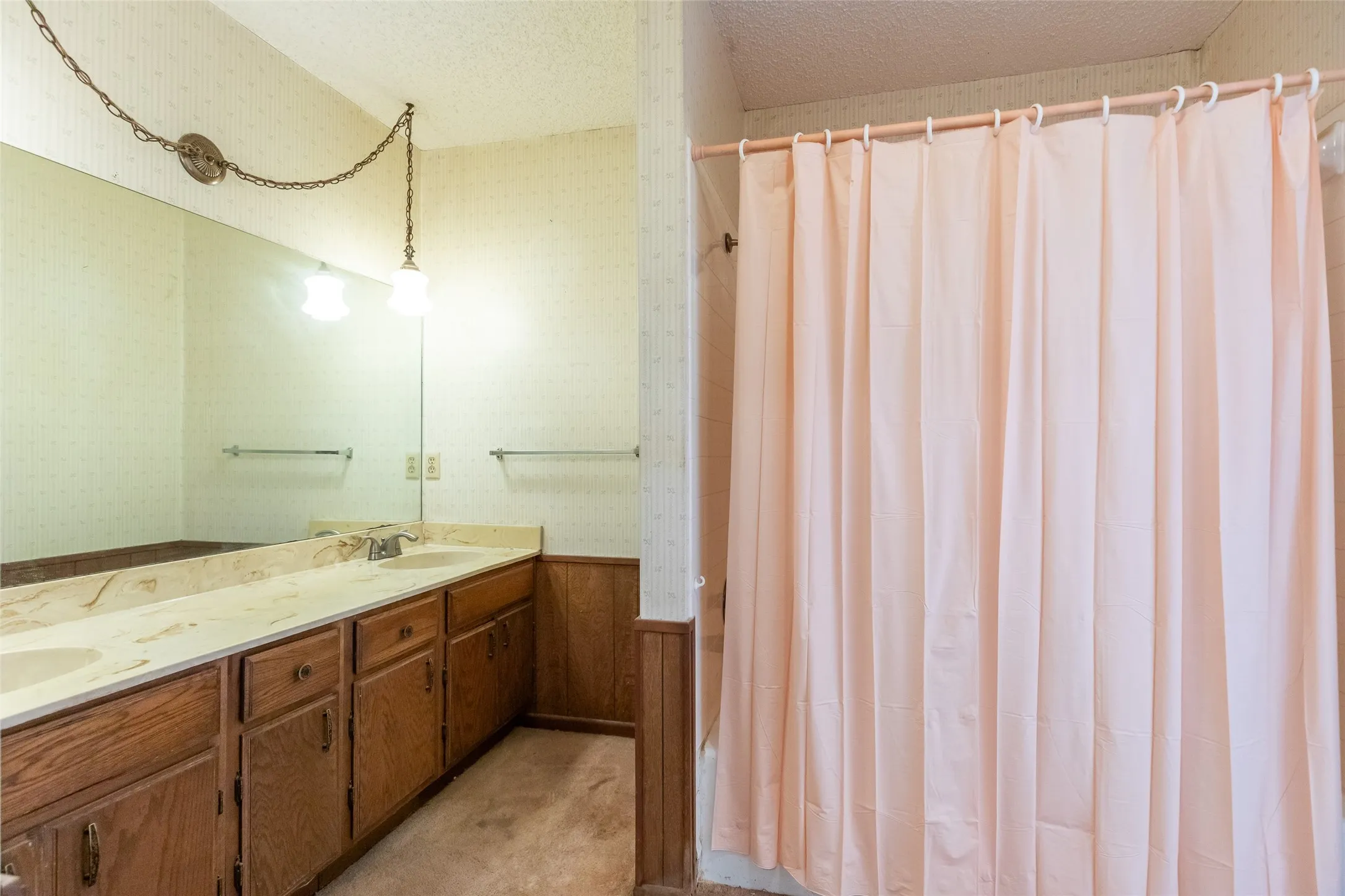 Single Family Residence For Sale in Taylor County , 3265 Woodhollow Circle, Abilene, Texas 79606, 3 Bedroom, 3 Bathroom, 2 Garage spaces, 2,055 Sqft, built in 1978, Preowned, mls#21259134, Real Estate Agent in Abilene, Homes For Sale in Taylor county, Homes For Sale in Abilene, Realtor in Abilene Texas, Real Estate Brokerage Independent Realty Texas, Luminita Cordes Realtor