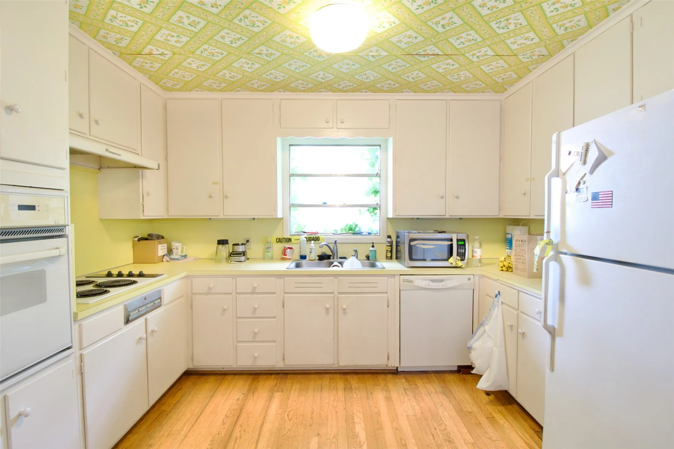 Single Family Residence For Sale in Mc Lennan County , 4901 Pine Avenue, Waco, Texas 76710, 4 Bedroom, 3 Bathroom, Garage spaces, 2,566 Sqft, built in 1956, mls#21258449, Real Estate Agent in Waco, Homes For Sale in Mc Lennan county, Homes For Sale in Waco, Realtor in Waco Texas, Real Estate Brokerage Independent Realty Texas, Luminita Cordes Realtor