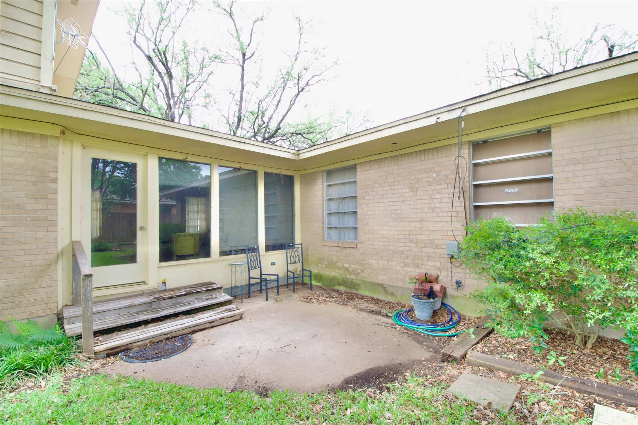 Single Family Residence For Sale in Mc Lennan County , 4901 Pine Avenue, Waco, Texas 76710, 4 Bedroom, 3 Bathroom, Garage spaces, 2,566 Sqft, built in 1956, mls#21258449, Real Estate Agent in Waco, Homes For Sale in Mc Lennan county, Homes For Sale in Waco, Realtor in Waco Texas, Real Estate Brokerage Independent Realty Texas, Luminita Cordes Realtor
