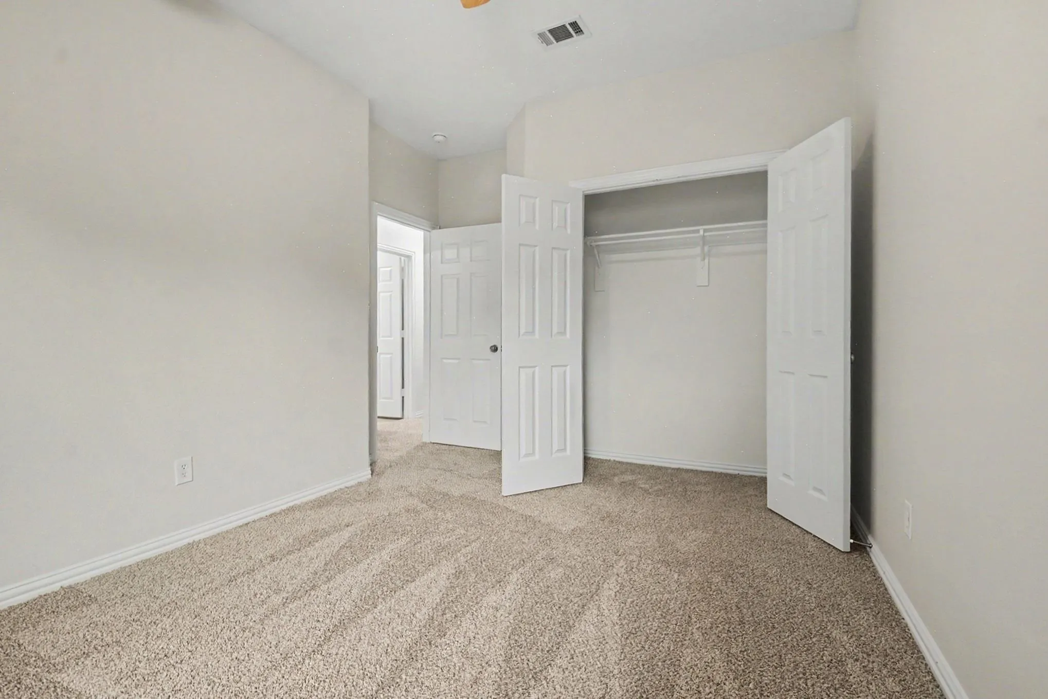 Single Family Residence For Sale in Collin County , 505 Creekside Drive, Princeton, Texas 75407, 4 Bedroom, 2 Bathroom, 2 Garage spaces, 1,938 Sqft, built in 2006, Preowned, mls#21259764, Real Estate Agent in Princeton, Homes For Sale in Collin county, Homes For Sale in Princeton, Realtor in Princeton Texas, Real Estate Brokerage Independent Realty Texas, Luminita Cordes Realtor