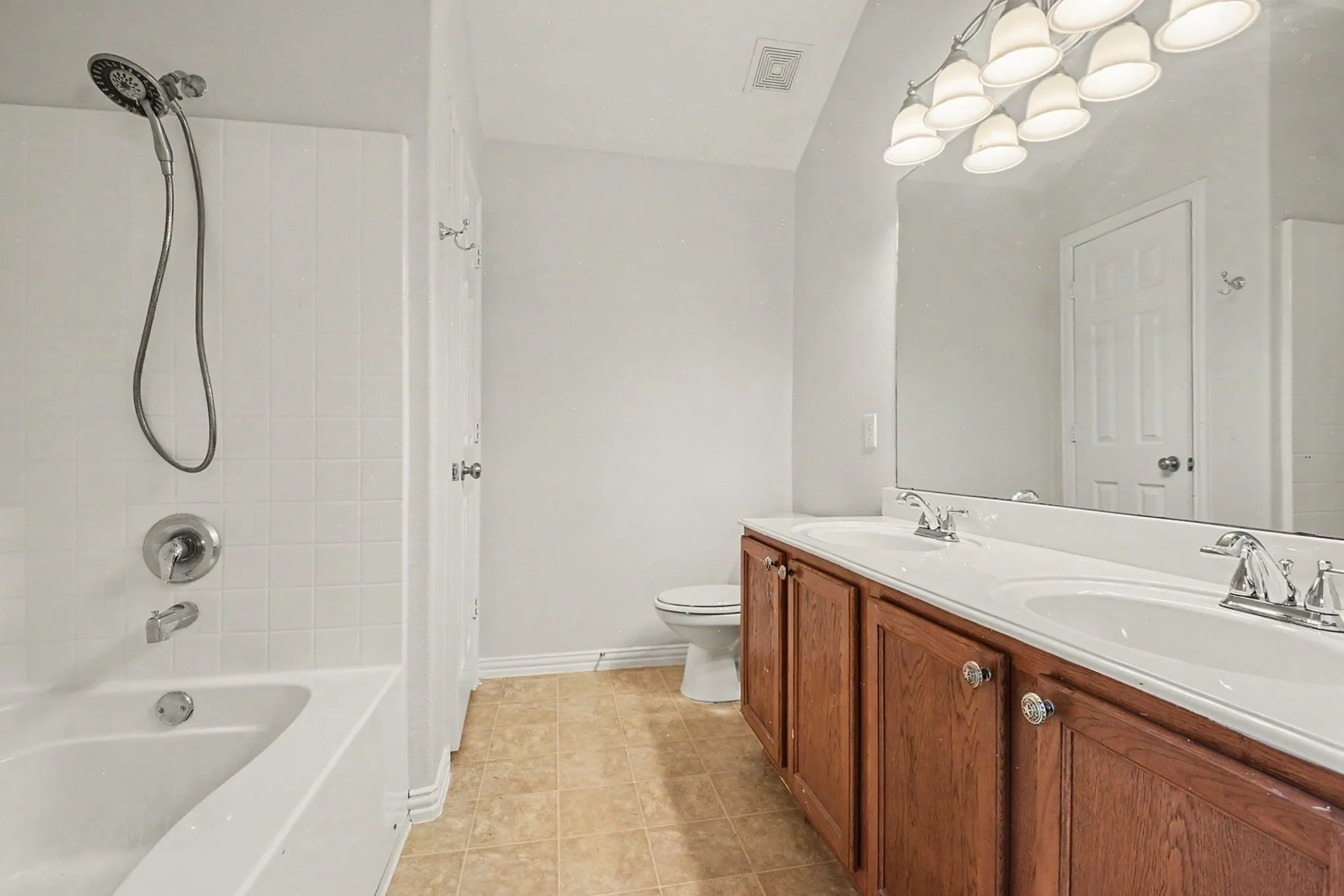 Single Family Residence For Sale in Collin County , 505 Creekside Drive, Princeton, Texas 75407, 4 Bedroom, 2 Bathroom, 2 Garage spaces, 1,938 Sqft, built in 2006, Preowned, mls#21259764, Real Estate Agent in Princeton, Homes For Sale in Collin county, Homes For Sale in Princeton, Realtor in Princeton Texas, Real Estate Brokerage Independent Realty Texas, Luminita Cordes Realtor