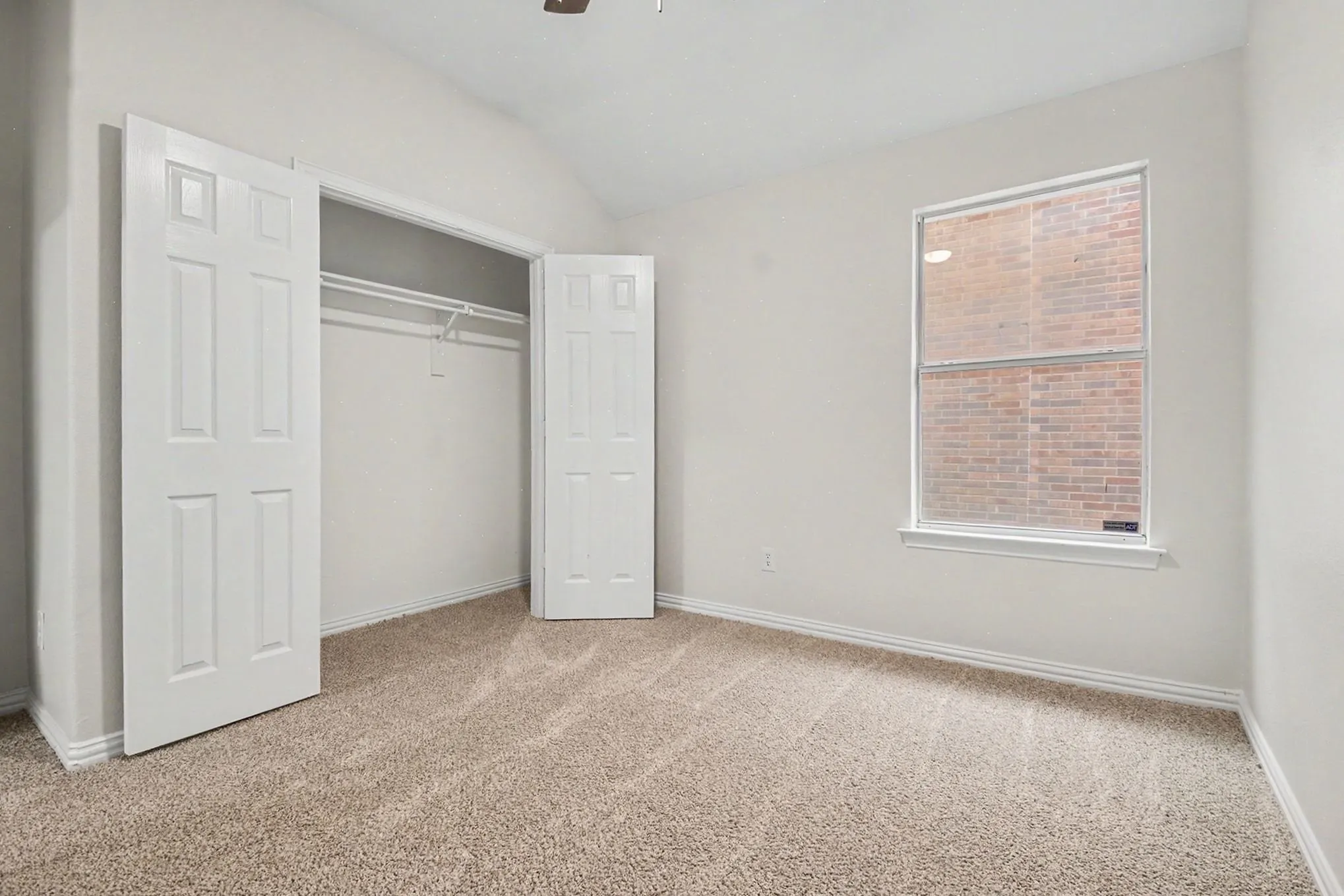 Single Family Residence For Sale in Collin County , 505 Creekside Drive, Princeton, Texas 75407, 4 Bedroom, 2 Bathroom, 2 Garage spaces, 1,938 Sqft, built in 2006, Preowned, mls#21259764, Real Estate Agent in Princeton, Homes For Sale in Collin county, Homes For Sale in Princeton, Realtor in Princeton Texas, Real Estate Brokerage Independent Realty Texas, Luminita Cordes Realtor