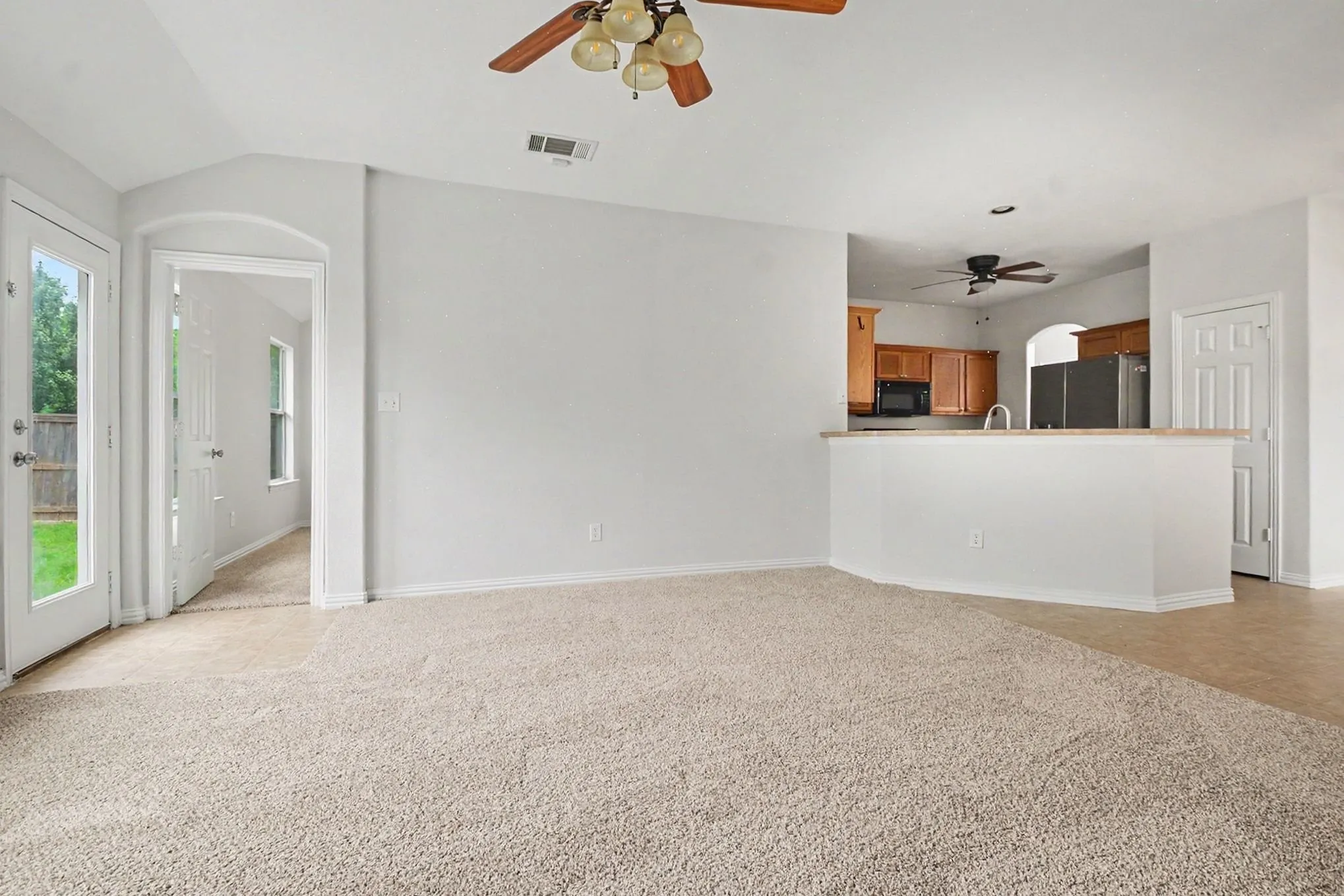 Single Family Residence For Sale in Collin County , 505 Creekside Drive, Princeton, Texas 75407, 4 Bedroom, 2 Bathroom, 2 Garage spaces, 1,938 Sqft, built in 2006, Preowned, mls#21259764, Real Estate Agent in Princeton, Homes For Sale in Collin county, Homes For Sale in Princeton, Realtor in Princeton Texas, Real Estate Brokerage Independent Realty Texas, Luminita Cordes Realtor