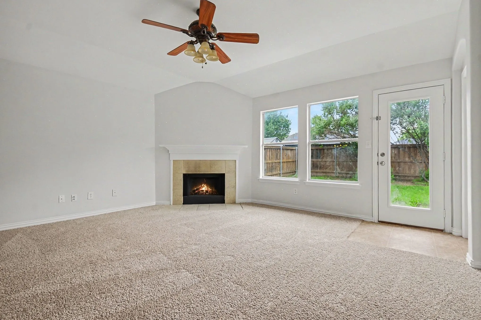 Single Family Residence For Sale in Collin County , 505 Creekside Drive, Princeton, Texas 75407, 4 Bedroom, 2 Bathroom, 2 Garage spaces, 1,938 Sqft, built in 2006, Preowned, mls#21259764, Real Estate Agent in Princeton, Homes For Sale in Collin county, Homes For Sale in Princeton, Realtor in Princeton Texas, Real Estate Brokerage Independent Realty Texas, Luminita Cordes Realtor