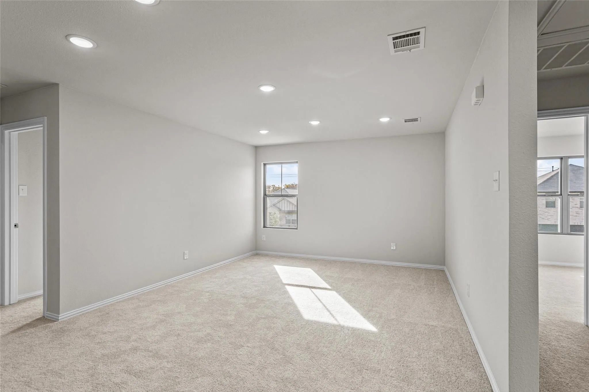 Single Family Residence For Rent in Grayson County , 512 Meadow Run Drive, Van Alstyne, Texas 75495, 5 Bedrooms, 3 Bathrooms, 2 Garage spaces, 2,484 Sqft, built in 2024, Preowned, Price $2,400, mls#21259694, Real Estate Agent in Van Alstyne, Homes For Rent in Grayson county, Homes For Rent in Van Alstyne, Realtor in Van Alstyne Texas, Real Estate Brokerage Independent Realty Texas, Luminita Cordes Realtor