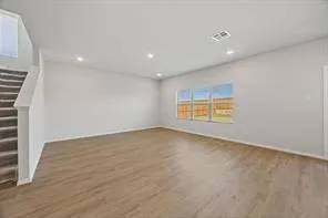 Single Family Residence For Rent in Grayson County , 512 Meadow Run Drive, Van Alstyne, Texas 75495, 5 Bedrooms, 3 Bathrooms, 2 Garage spaces, 2,484 Sqft, built in 2024, Preowned, Price $2,400, mls#21259694, Real Estate Agent in Van Alstyne, Homes For Rent in Grayson county, Homes For Rent in Van Alstyne, Realtor in Van Alstyne Texas, Real Estate Brokerage Independent Realty Texas, Luminita Cordes Realtor