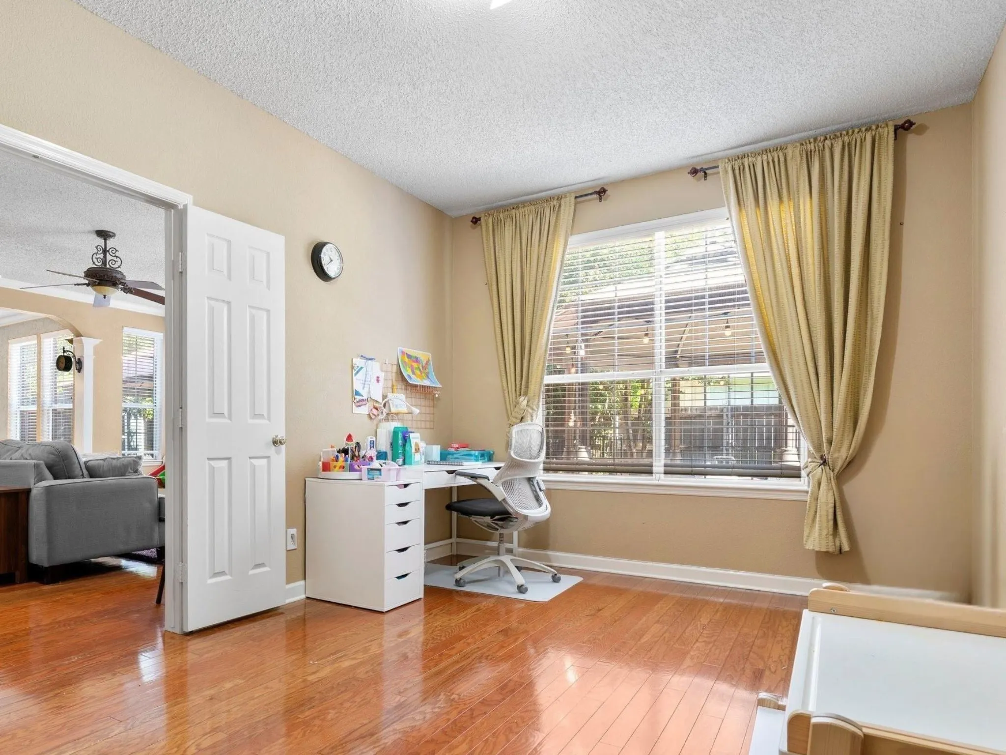 Single Family Residence For Sale in Tarrant County , 5213 Hot Springs Trail, Fort Worth, Texas 76137, 4 Bedroom, 3 Bathroom, 2 Garage spaces, 3,392 Sqft, built in 1993, Preowned, mls#21258724, Real Estate Agent in Fort Worth, Homes For Sale in Tarrant county, Homes For Sale in Fort Worth, Realtor in Fort Worth Texas, Real Estate Brokerage Independent Realty Texas, Luminita Cordes Realtor