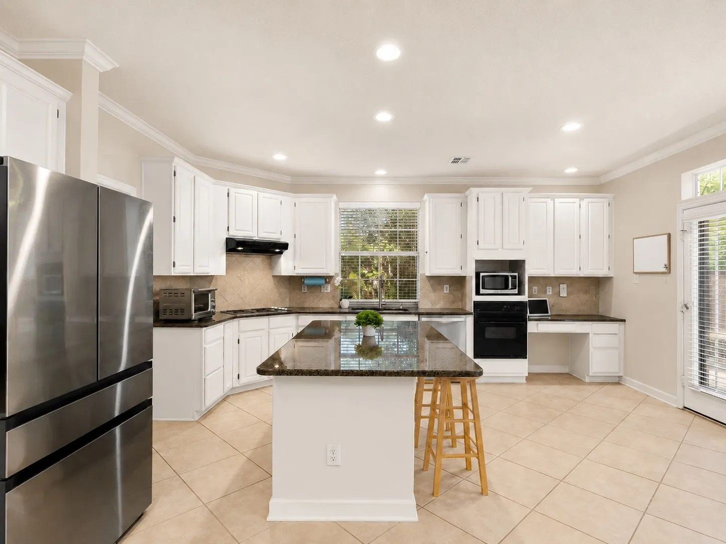 Single Family Residence For Sale in Tarrant County , 5213 Hot Springs Trail, Fort Worth, Texas 76137, 4 Bedroom, 3 Bathroom, 2 Garage spaces, 3,392 Sqft, built in 1993, Preowned, mls#21258724, Real Estate Agent in Fort Worth, Homes For Sale in Tarrant county, Homes For Sale in Fort Worth, Realtor in Fort Worth Texas, Real Estate Brokerage Independent Realty Texas, Luminita Cordes Realtor