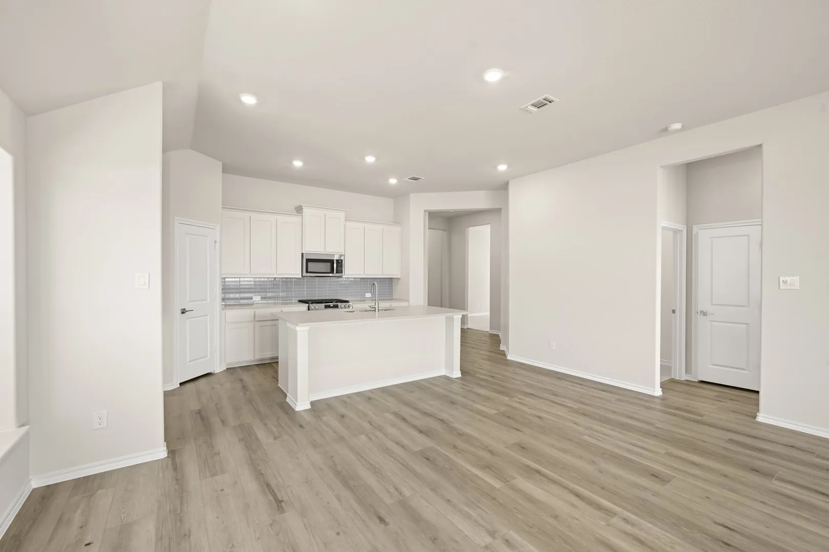 DFW-Hunters Ridge -Concept 1937-1104 Birchwood Drive-Breakfast nook-Risewell Homes-1