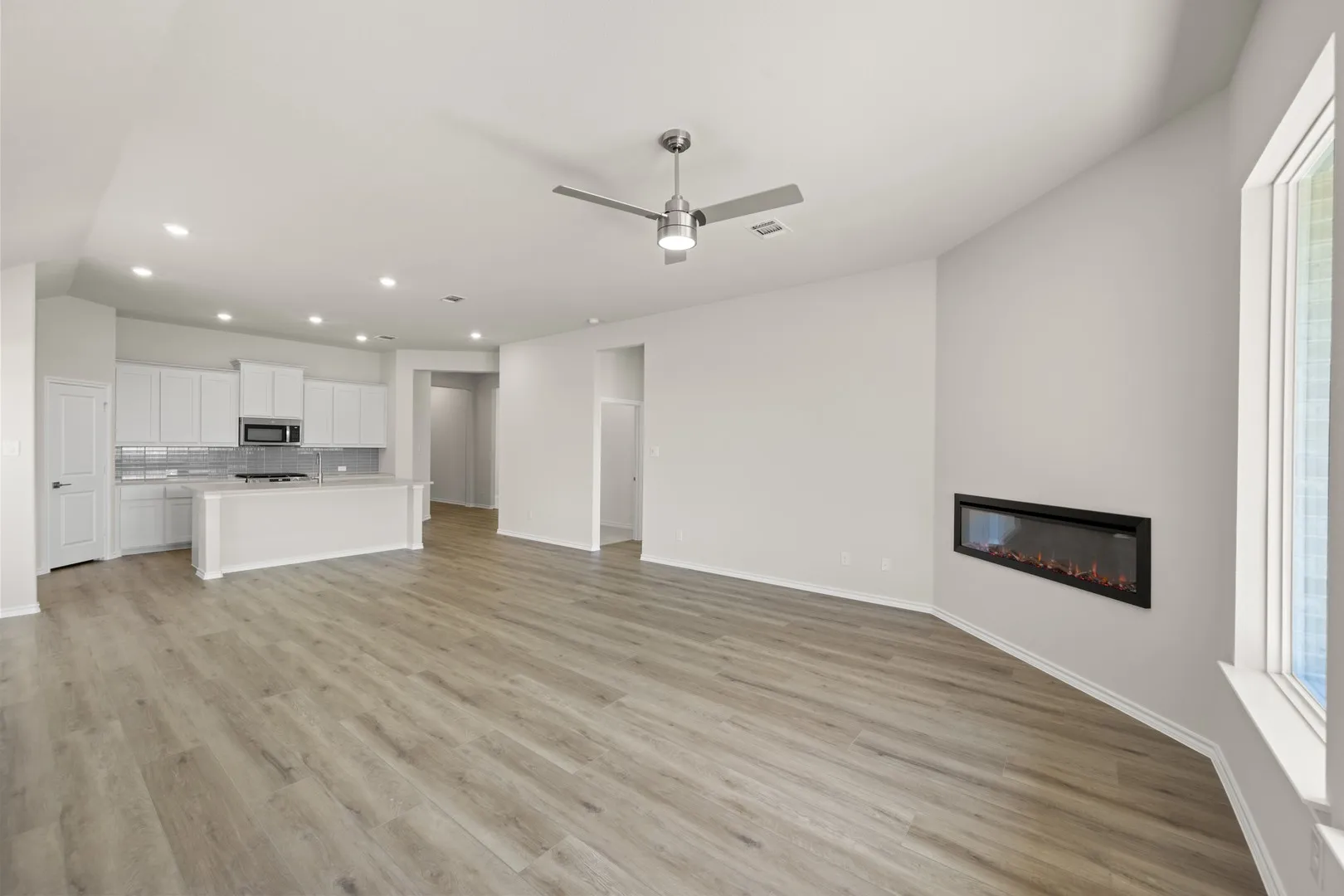 DFW-Hunters Ridge -Concept 1937-1104 Birchwood Drive-Living Room-Risewell Homes-2