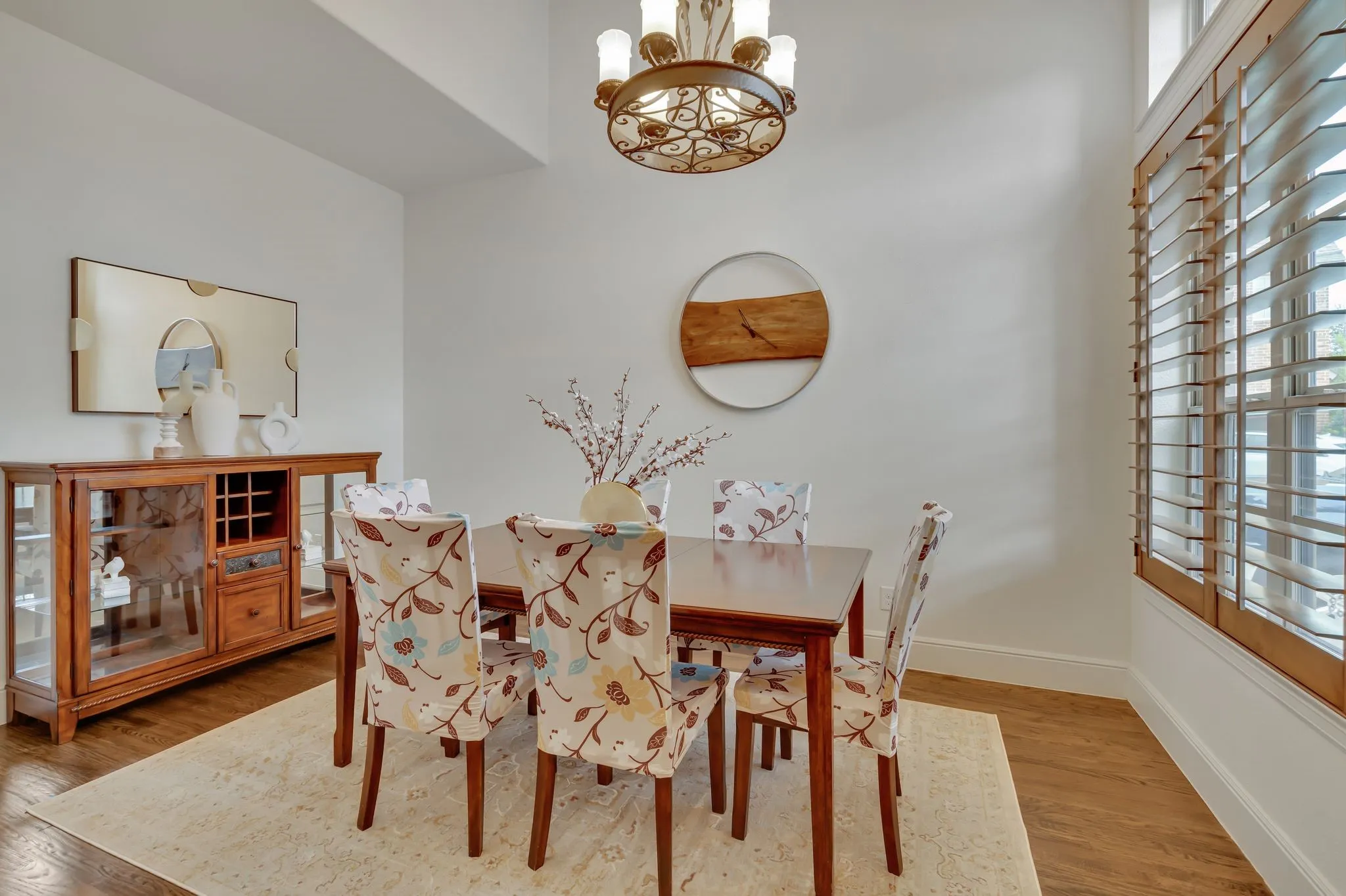 Single Family Residence For Sale in Denton County , 601 Sandy Lane, Flower Mound, Texas 75022, 5 Bedroom, 4 Bathroom, 2 Garage spaces, 3,839 Sqft, built in 2016, mls#21260279, Real Estate Agent in Flower Mound, Homes For Sale in Denton county, Homes For Sale in Flower Mound, Realtor in Flower Mound Texas, Real Estate Brokerage Independent Realty Texas, Luminita Cordes Realtor
