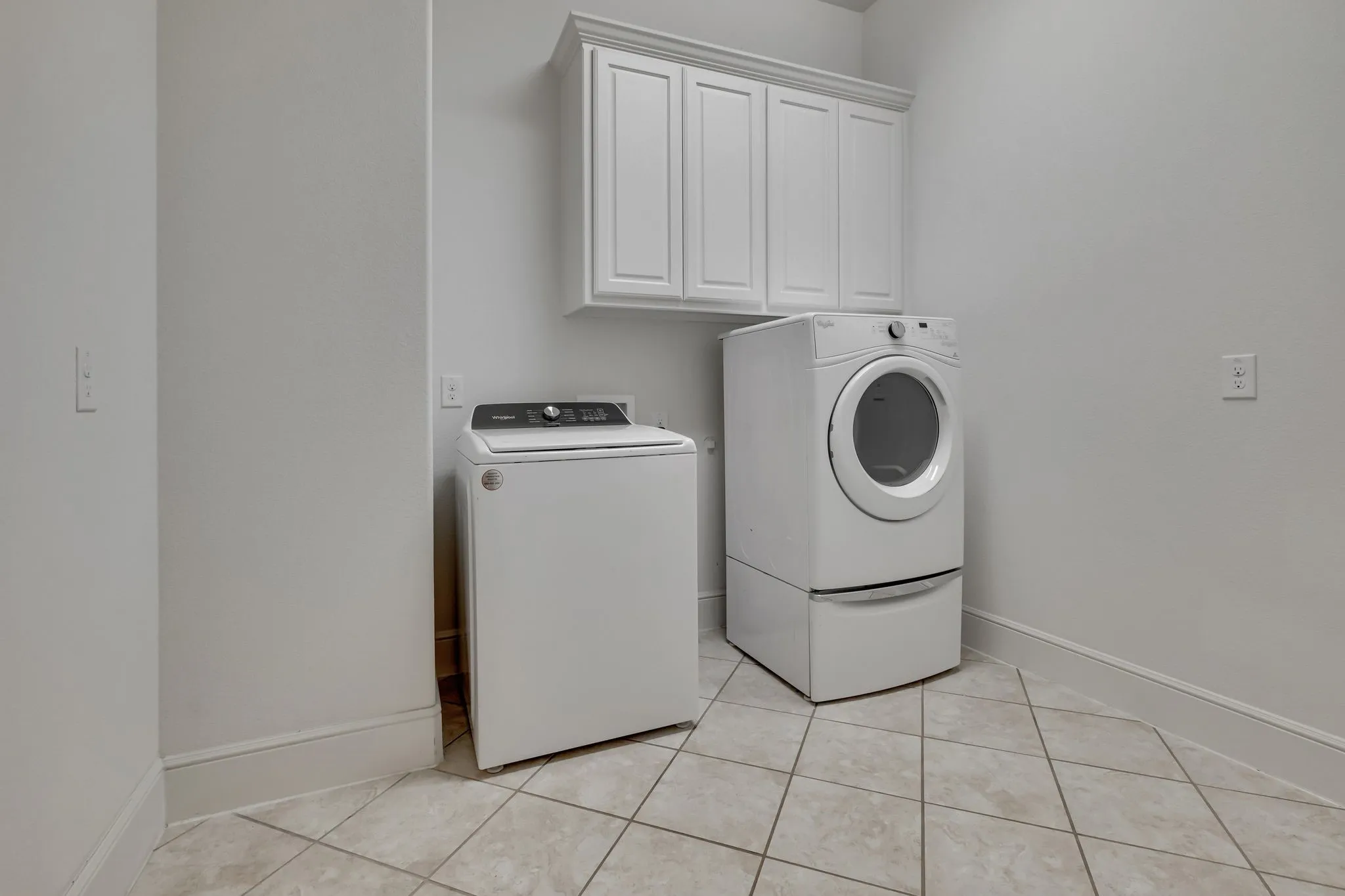 Single Family Residence For Sale in Denton County , 601 Sandy Lane, Flower Mound, Texas 75022, 5 Bedroom, 4 Bathroom, 2 Garage spaces, 3,839 Sqft, built in 2016, mls#21260279, Real Estate Agent in Flower Mound, Homes For Sale in Denton county, Homes For Sale in Flower Mound, Realtor in Flower Mound Texas, Real Estate Brokerage Independent Realty Texas, Luminita Cordes Realtor
