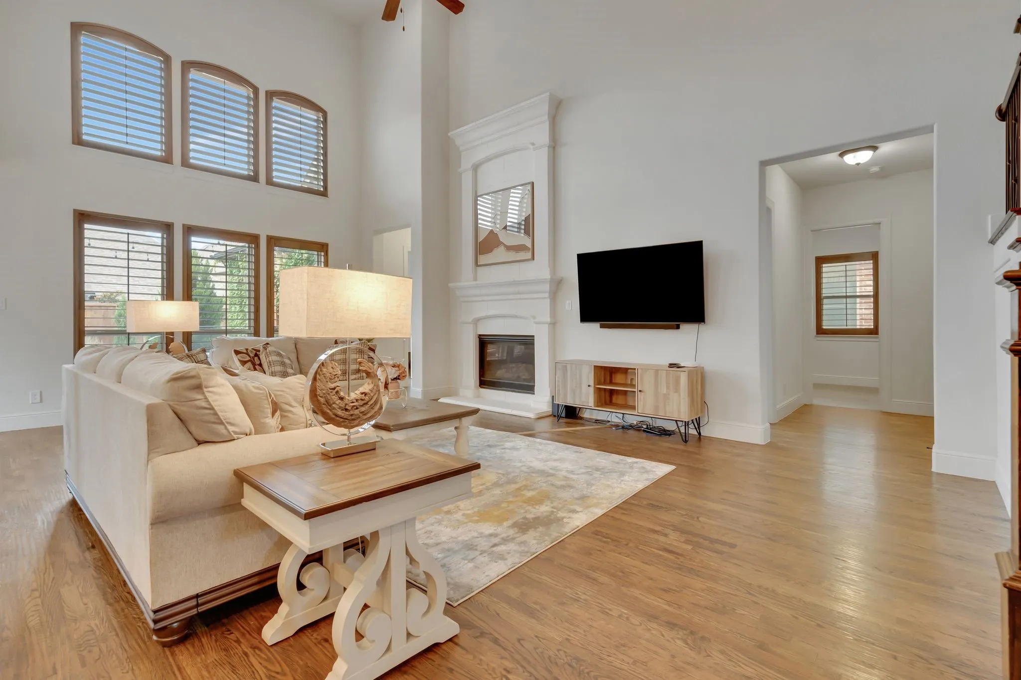 Single Family Residence For Sale in Denton County , 601 Sandy Lane, Flower Mound, Texas 75022, 5 Bedroom, 4 Bathroom, 2 Garage spaces, 3,839 Sqft, built in 2016, mls#21260279, Real Estate Agent in Flower Mound, Homes For Sale in Denton county, Homes For Sale in Flower Mound, Realtor in Flower Mound Texas, Real Estate Brokerage Independent Realty Texas, Luminita Cordes Realtor
