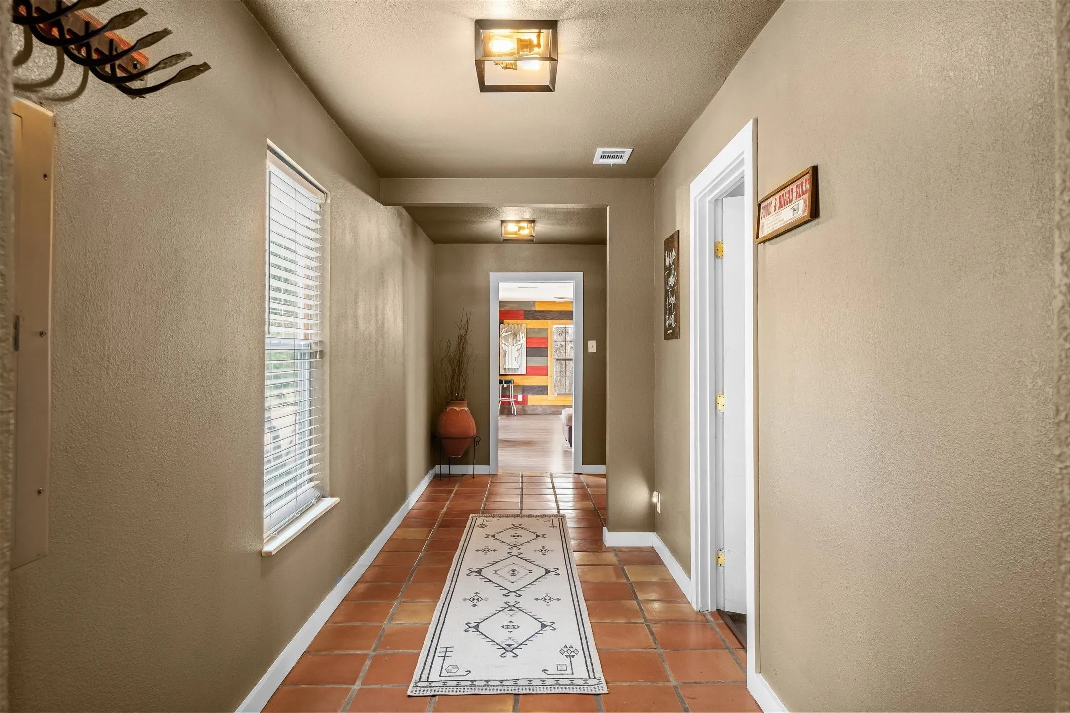 Single Family Residence For Sale in Kaufman County , 11101 County Road 104, Kaufman, Texas 75142, 4 Bedroom, 3 Bathroom, Garage spaces, 4,080 Sqft, built in 1994, Preowned, mls#21256368, Real Estate Agent in Kaufman, Homes For Sale in Kaufman county, Homes For Sale in Kaufman, Realtor in Kaufman Texas, Real Estate Brokerage Independent Realty Texas, Luminita Cordes Realtor
