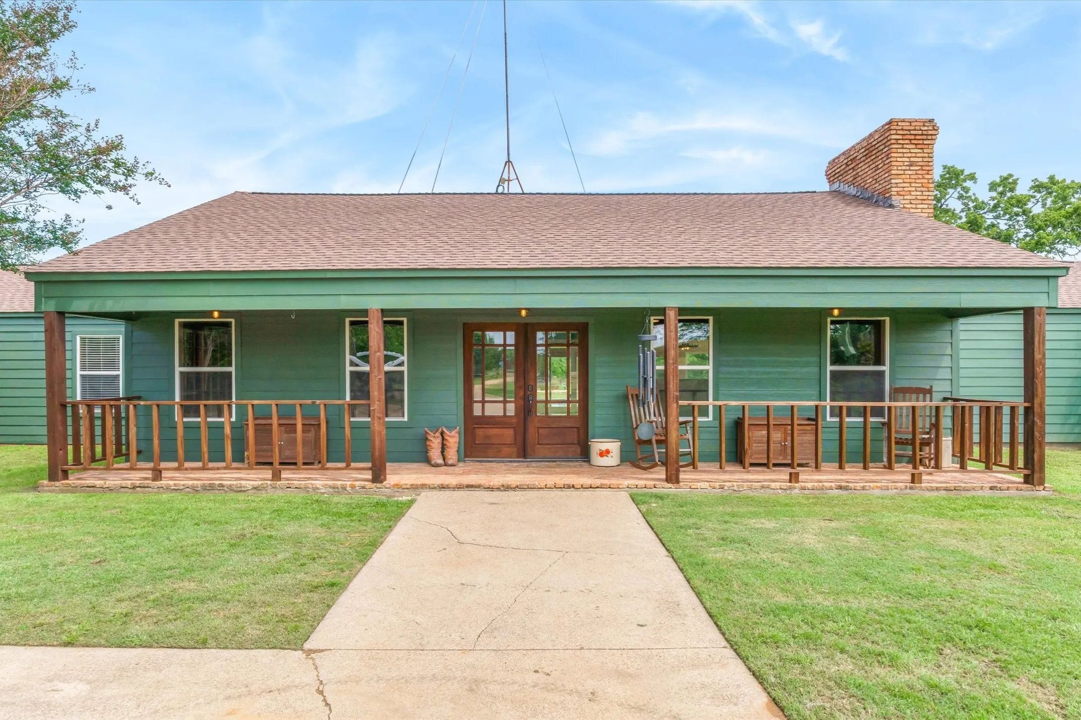 Single Family Residence For Sale in Kaufman County , 11101 County Road 104, Kaufman, Texas 75142, 4 Bedroom, 3 Bathroom, Garage spaces, 4,080 Sqft, built in 1994, Preowned, mls#21256368, Real Estate Agent in Kaufman, Homes For Sale in Kaufman county, Homes For Sale in Kaufman, Realtor in Kaufman Texas, Real Estate Brokerage Independent Realty Texas, Luminita Cordes Realtor