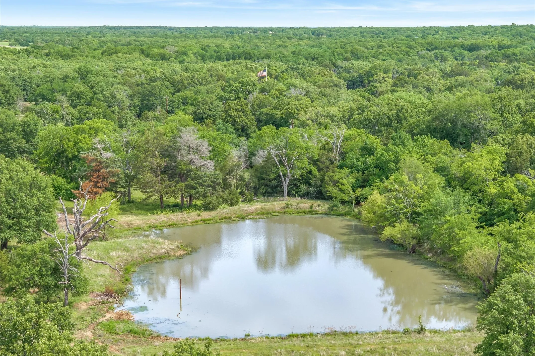 Single Family Residence For Sale in Kaufman County , 11101 County Road 104, Kaufman, Texas 75142, 4 Bedroom, 3 Bathroom, Garage spaces, 4,080 Sqft, built in 1994, Preowned, mls#21256368, Real Estate Agent in Kaufman, Homes For Sale in Kaufman county, Homes For Sale in Kaufman, Realtor in Kaufman Texas, Real Estate Brokerage Independent Realty Texas, Luminita Cordes Realtor