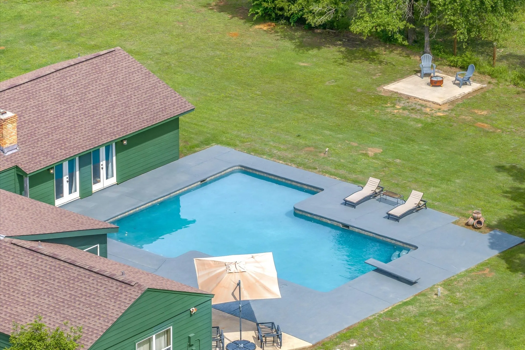 Single Family Residence For Sale in Kaufman County , 11101 County Road 104, Kaufman, Texas 75142, 4 Bedroom, 3 Bathroom, Garage spaces, 4,080 Sqft, built in 1994, Preowned, mls#21256368, Real Estate Agent in Kaufman, Homes For Sale in Kaufman county, Homes For Sale in Kaufman, Realtor in Kaufman Texas, Real Estate Brokerage Independent Realty Texas, Luminita Cordes Realtor
