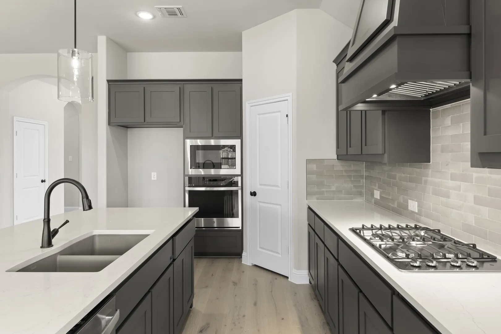 DFW-Lovers Landing-Concept 2370-417 Heritage Hill Drive-Kitchen3-Risewell Homes