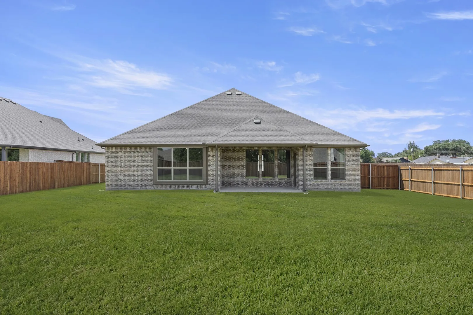 DFW-Lovers Landing-Concept 2370-417 Heritage Hill Drive-Back-Risewell Homes