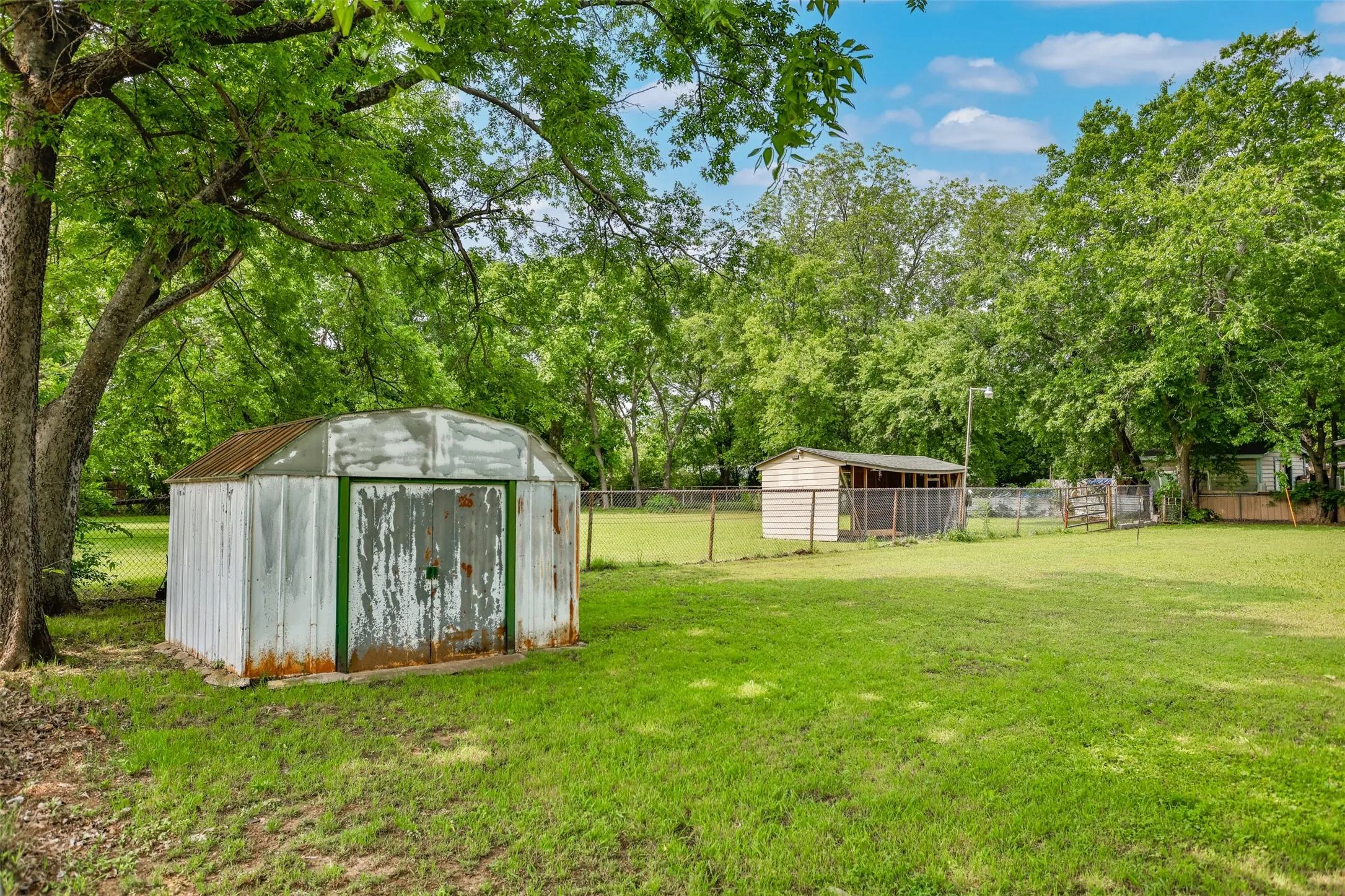 Single Family Residence For Sale in Cooke County , 1520 Olive Street, Gainesville, Texas 76240, 3 Bedrooms, 2 Bathrooms, Garage spaces, 1,446 Sqft, built in 1947, Price $240,000, mls#21253819, Real Estate Agent in Gainesville, Homes For Sale in Cooke county, Homes For Sale in Gainesville, Realtor in Gainesville Texas, Real Estate Brokerage Independent Realty Texas, Luminita Cordes Realtor