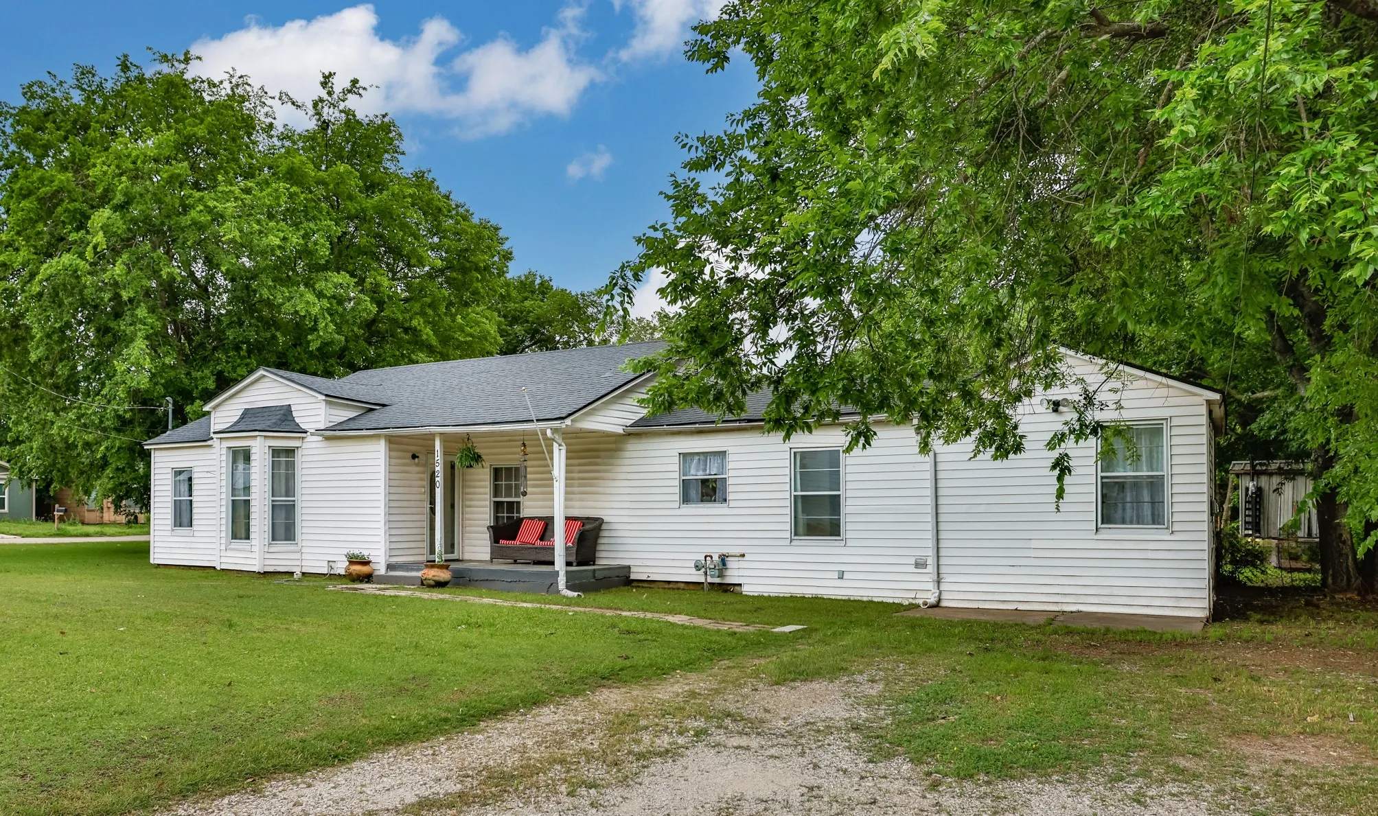 Single Family Residence For Sale in Cooke County , 1520 Olive Street, Gainesville, Texas 76240, 3 Bedrooms, 2 Bathrooms, Garage spaces, 1,446 Sqft, built in 1947, Price $240,000, mls#21253819, Real Estate Agent in Gainesville, Homes For Sale in Cooke county, Homes For Sale in Gainesville, Realtor in Gainesville Texas, Real Estate Brokerage Independent Realty Texas, Luminita Cordes Realtor