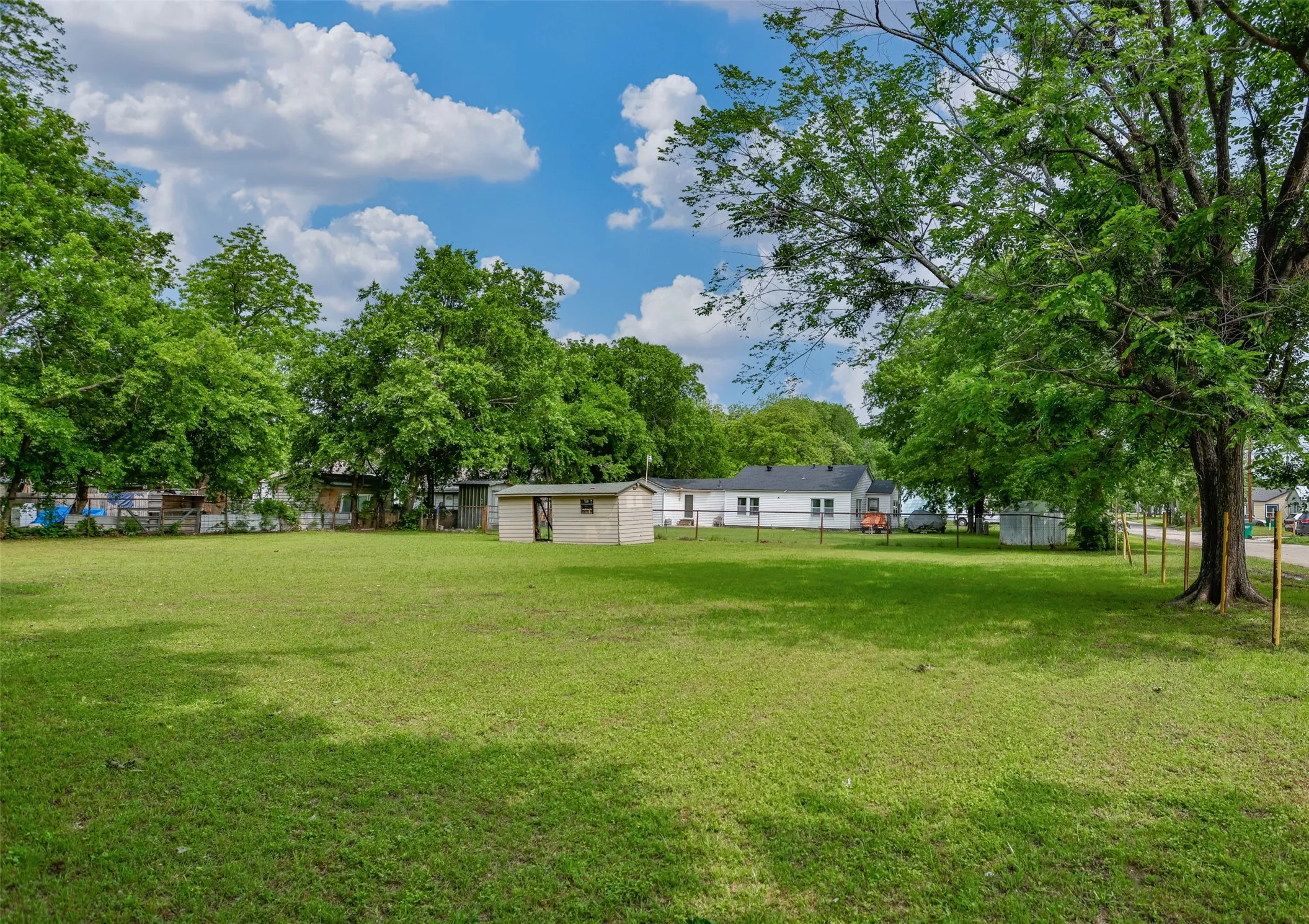 Single Family Residence For Sale in Cooke County , 1520 Olive Street, Gainesville, Texas 76240, 3 Bedrooms, 2 Bathrooms, Garage spaces, 1,446 Sqft, built in 1947, Price $240,000, mls#21253819, Real Estate Agent in Gainesville, Homes For Sale in Cooke county, Homes For Sale in Gainesville, Realtor in Gainesville Texas, Real Estate Brokerage Independent Realty Texas, Luminita Cordes Realtor