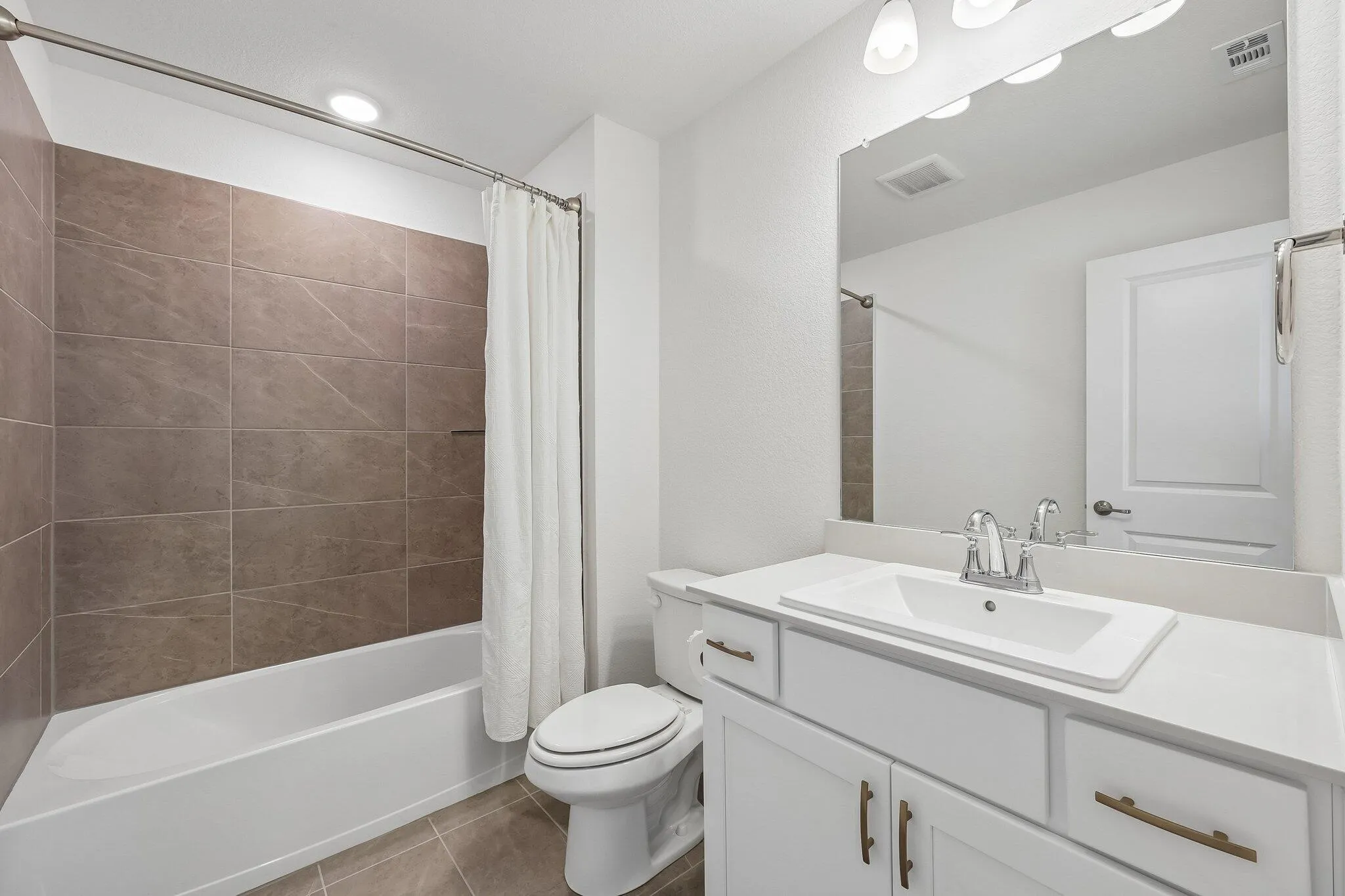 Single Family Residence For Sale in Collin County , 3912 Slate Street, Mc Kinney, Texas 75071, 4 Bedroom, 5 Bathroom, 3 Garage spaces, 3,454 Sqft, built in 2024, mls#21260330, Real Estate Agent in Mc Kinney, Homes For Sale in Collin county, Homes For Sale in Mc Kinney, Realtor in Mc Kinney Texas, Real Estate Brokerage Independent Realty Texas, Luminita Cordes Realtor