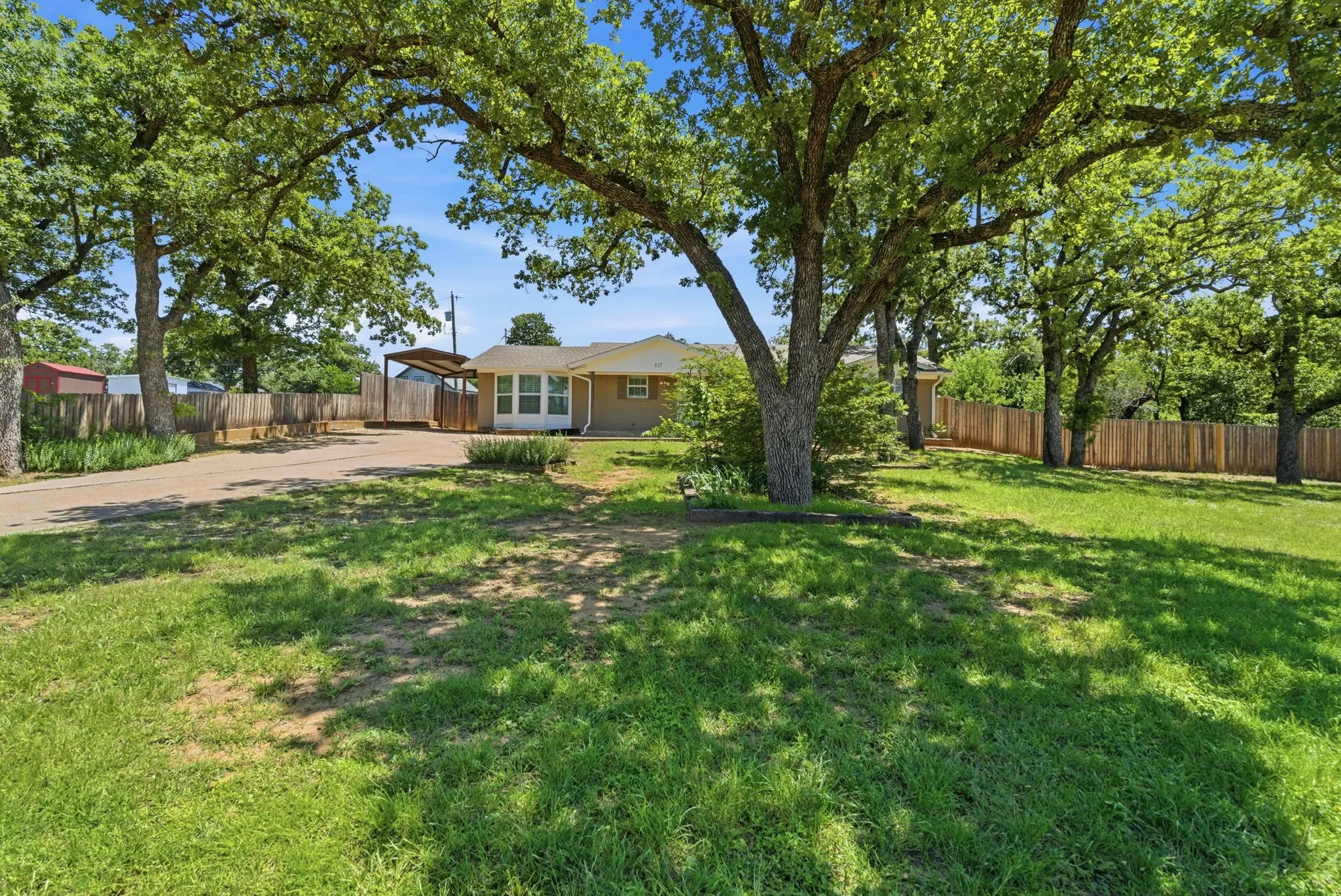 Single Family Residence For Sale in Jack County , 117 Bryan Street, Jacksboro, Texas 76458, 3 Bedroom, 2 Bathroom, Garage spaces, 1,712 Sqft, built in 1975, Price $315,000, mls#21259183, Real Estate Agent in Jacksboro, Homes For Sale in Jack county, Homes For Sale in Jacksboro, Realtor in Jacksboro Texas, Real Estate Brokerage Independent Realty Texas, Luminita Cordes Realtor