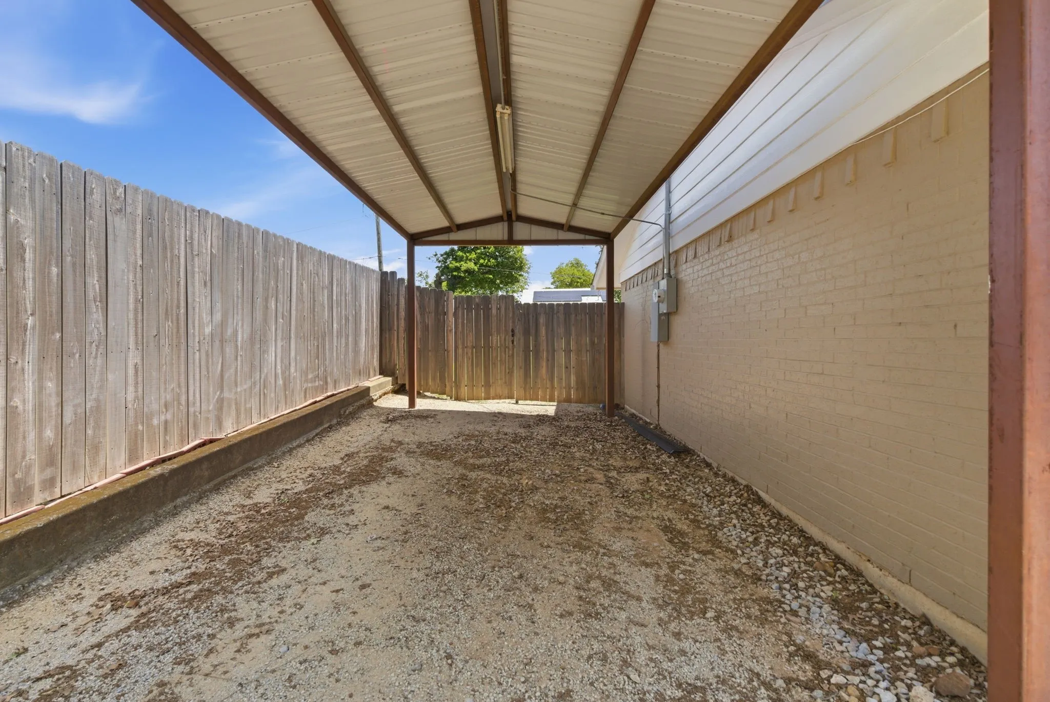Single Family Residence For Sale in Jack County , 117 Bryan Street, Jacksboro, Texas 76458, 3 Bedroom, 2 Bathroom, Garage spaces, 1,712 Sqft, built in 1975, Price $315,000, mls#21259183, Real Estate Agent in Jacksboro, Homes For Sale in Jack county, Homes For Sale in Jacksboro, Realtor in Jacksboro Texas, Real Estate Brokerage Independent Realty Texas, Luminita Cordes Realtor