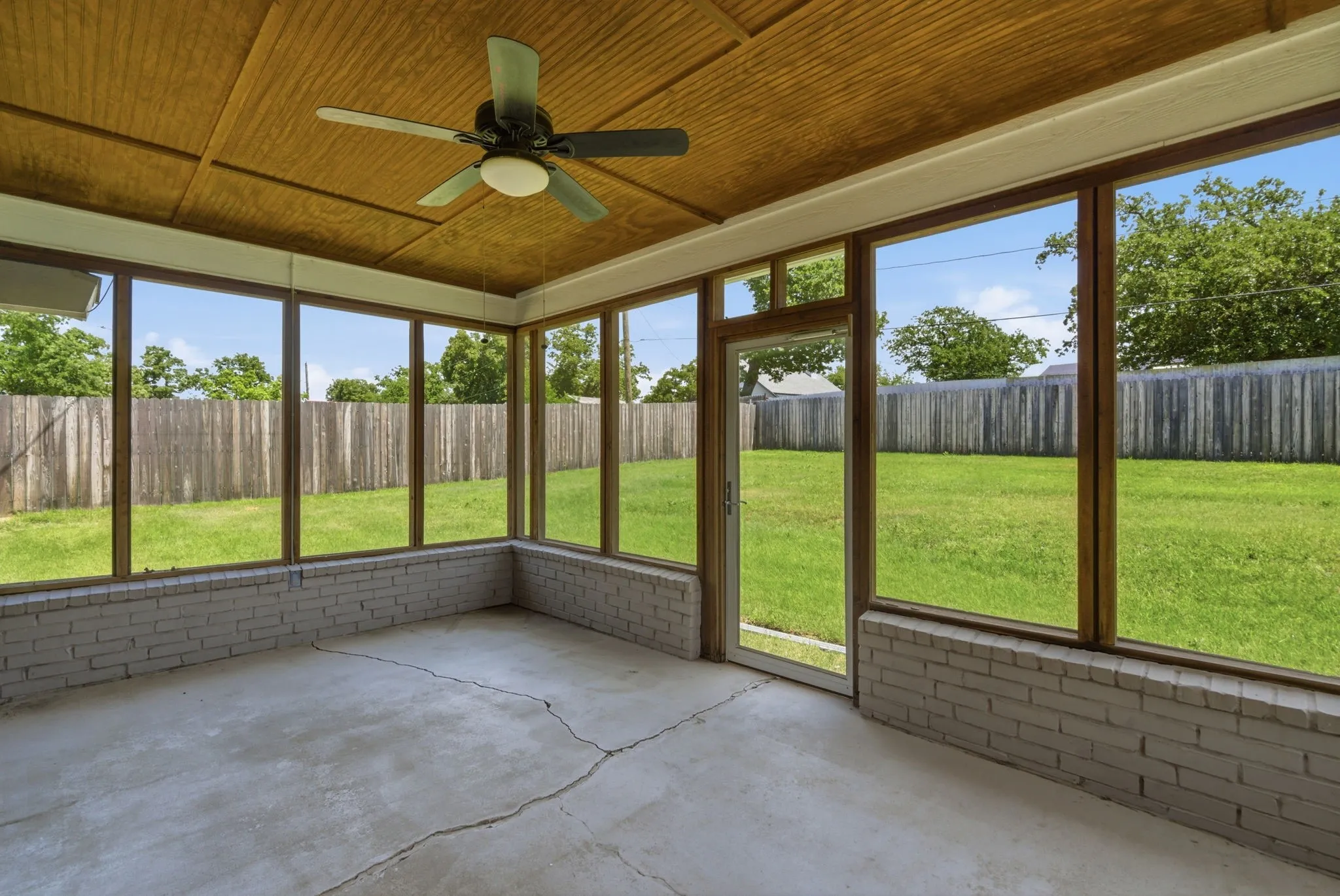 Single Family Residence For Sale in Jack County , 117 Bryan Street, Jacksboro, Texas 76458, 3 Bedroom, 2 Bathroom, Garage spaces, 1,712 Sqft, built in 1975, Price $315,000, mls#21259183, Real Estate Agent in Jacksboro, Homes For Sale in Jack county, Homes For Sale in Jacksboro, Realtor in Jacksboro Texas, Real Estate Brokerage Independent Realty Texas, Luminita Cordes Realtor