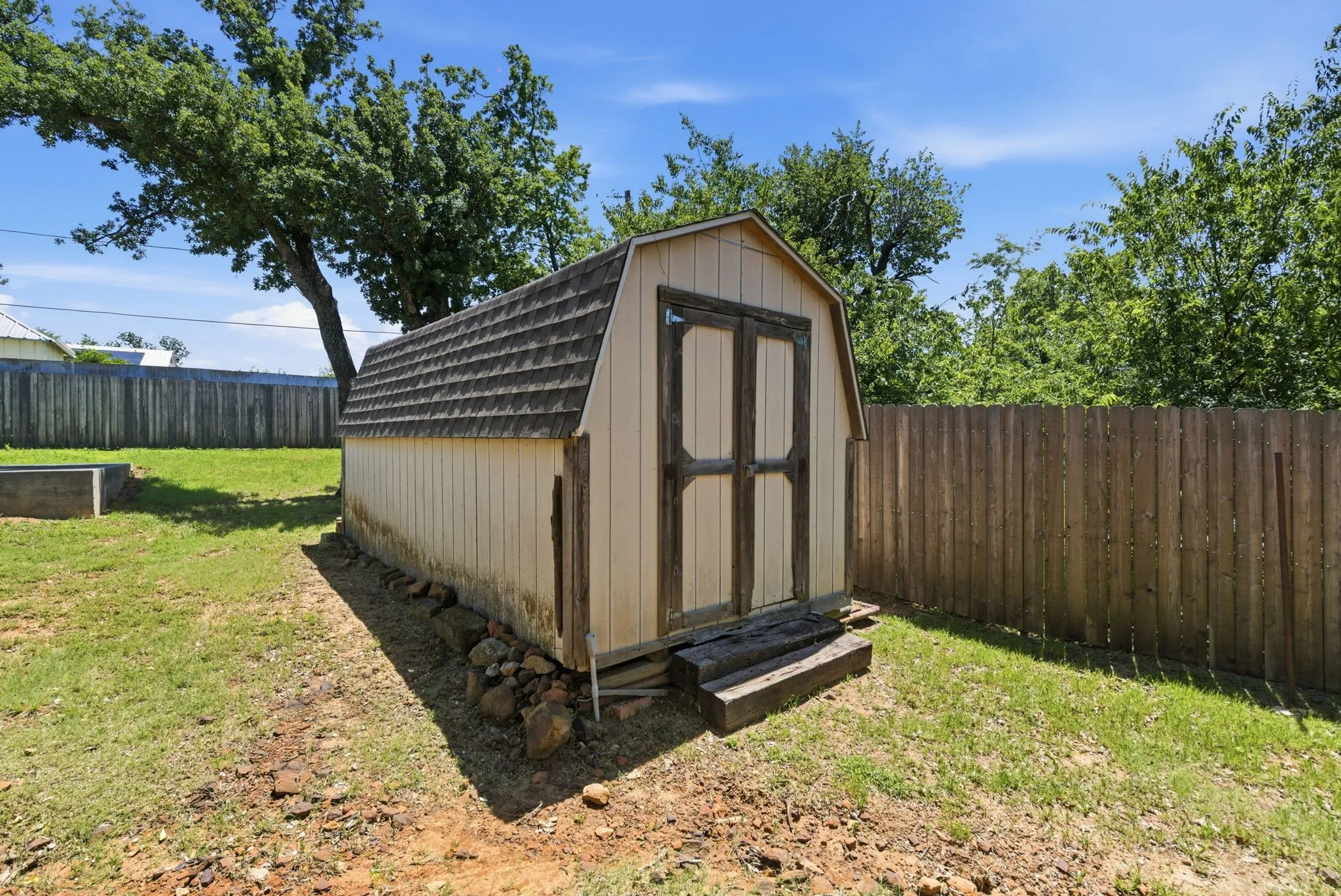 Single Family Residence For Sale in Jack County , 117 Bryan Street, Jacksboro, Texas 76458, 3 Bedroom, 2 Bathroom, Garage spaces, 1,712 Sqft, built in 1975, Price $315,000, mls#21259183, Real Estate Agent in Jacksboro, Homes For Sale in Jack county, Homes For Sale in Jacksboro, Realtor in Jacksboro Texas, Real Estate Brokerage Independent Realty Texas, Luminita Cordes Realtor