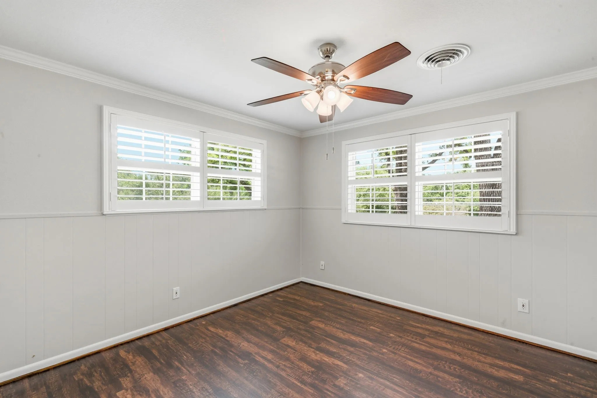 Single Family Residence For Sale in Jack County , 117 Bryan Street, Jacksboro, Texas 76458, 3 Bedroom, 2 Bathroom, Garage spaces, 1,712 Sqft, built in 1975, Price $315,000, mls#21259183, Real Estate Agent in Jacksboro, Homes For Sale in Jack county, Homes For Sale in Jacksboro, Realtor in Jacksboro Texas, Real Estate Brokerage Independent Realty Texas, Luminita Cordes Realtor