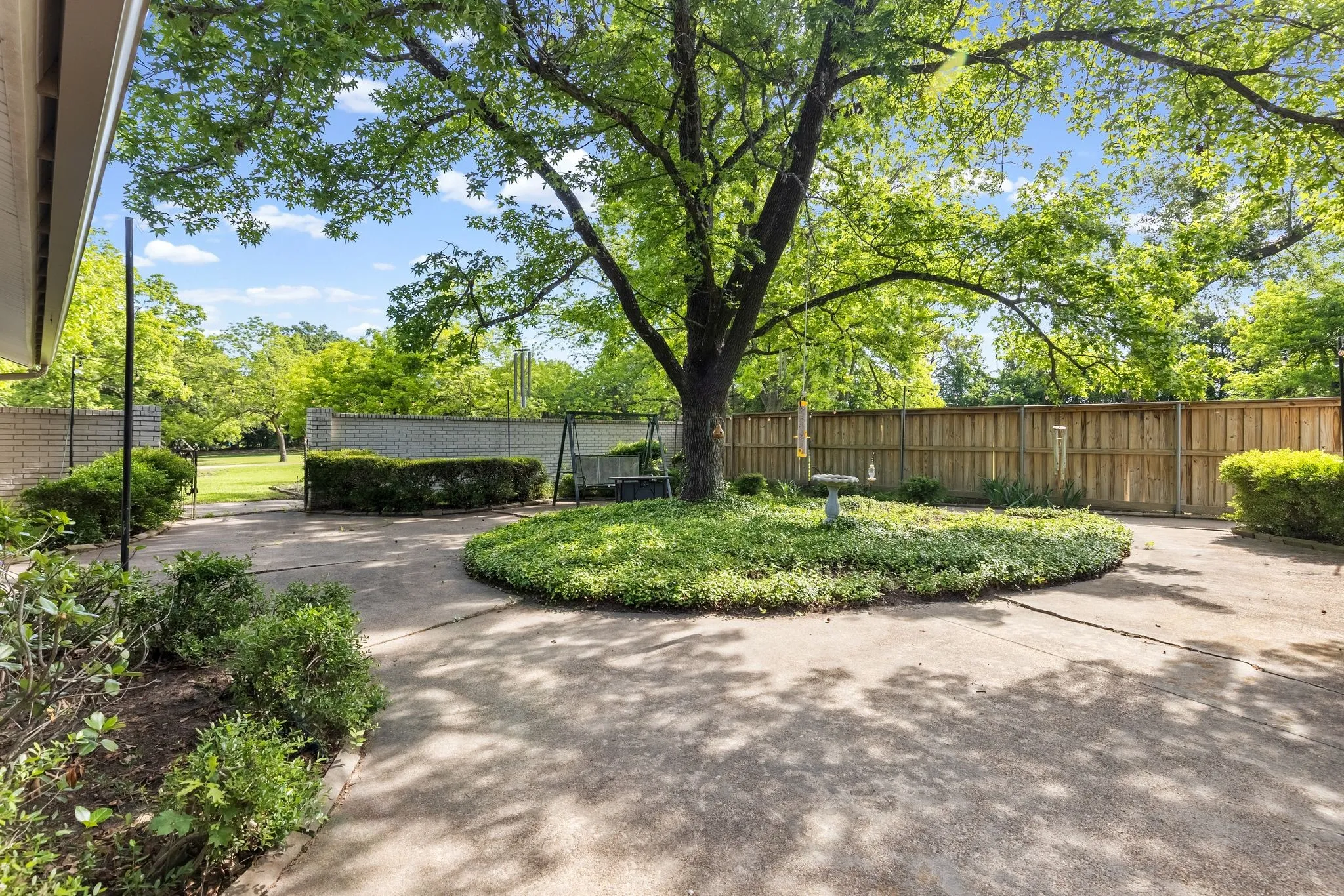 Single Family Residence For Sale in Delta County , 96 SE 12 Street, Cooper, Texas 75432, 3 Bedroom, 2 Bathroom, Garage spaces, 2,534 Sqft, built in 1900, Unknown, mls#21245020, Real Estate Agent in Cooper, Homes For Sale in Delta county, Homes For Sale in Cooper, Realtor in Cooper Texas, Real Estate Brokerage Independent Realty Texas, Luminita Cordes Realtor