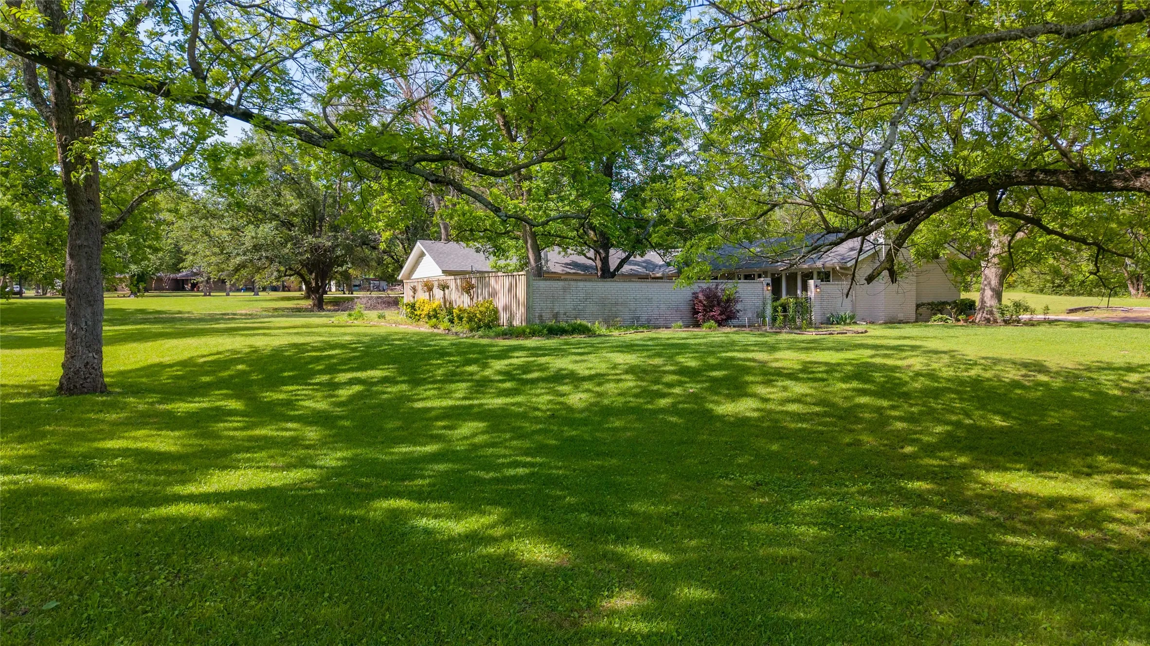 Single Family Residence For Sale in Delta County , 96 SE 12 Street, Cooper, Texas 75432, 3 Bedroom, 2 Bathroom, Garage spaces, 2,534 Sqft, built in 1900, Unknown, mls#21245020, Real Estate Agent in Cooper, Homes For Sale in Delta county, Homes For Sale in Cooper, Realtor in Cooper Texas, Real Estate Brokerage Independent Realty Texas, Luminita Cordes Realtor