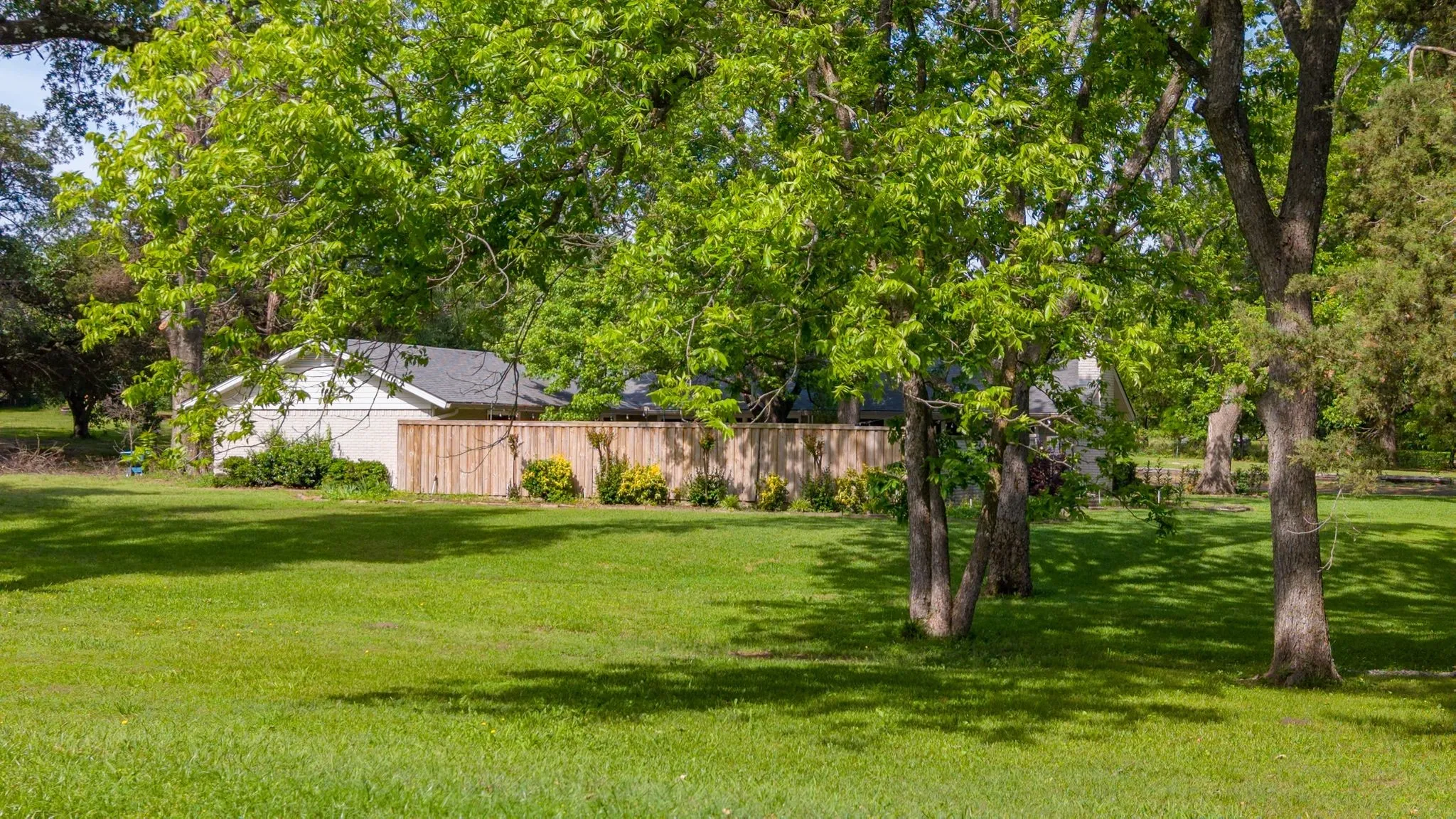 Single Family Residence For Sale in Delta County , 96 SE 12 Street, Cooper, Texas 75432, 3 Bedroom, 2 Bathroom, Garage spaces, 2,534 Sqft, built in 1900, Unknown, mls#21245020, Real Estate Agent in Cooper, Homes For Sale in Delta county, Homes For Sale in Cooper, Realtor in Cooper Texas, Real Estate Brokerage Independent Realty Texas, Luminita Cordes Realtor