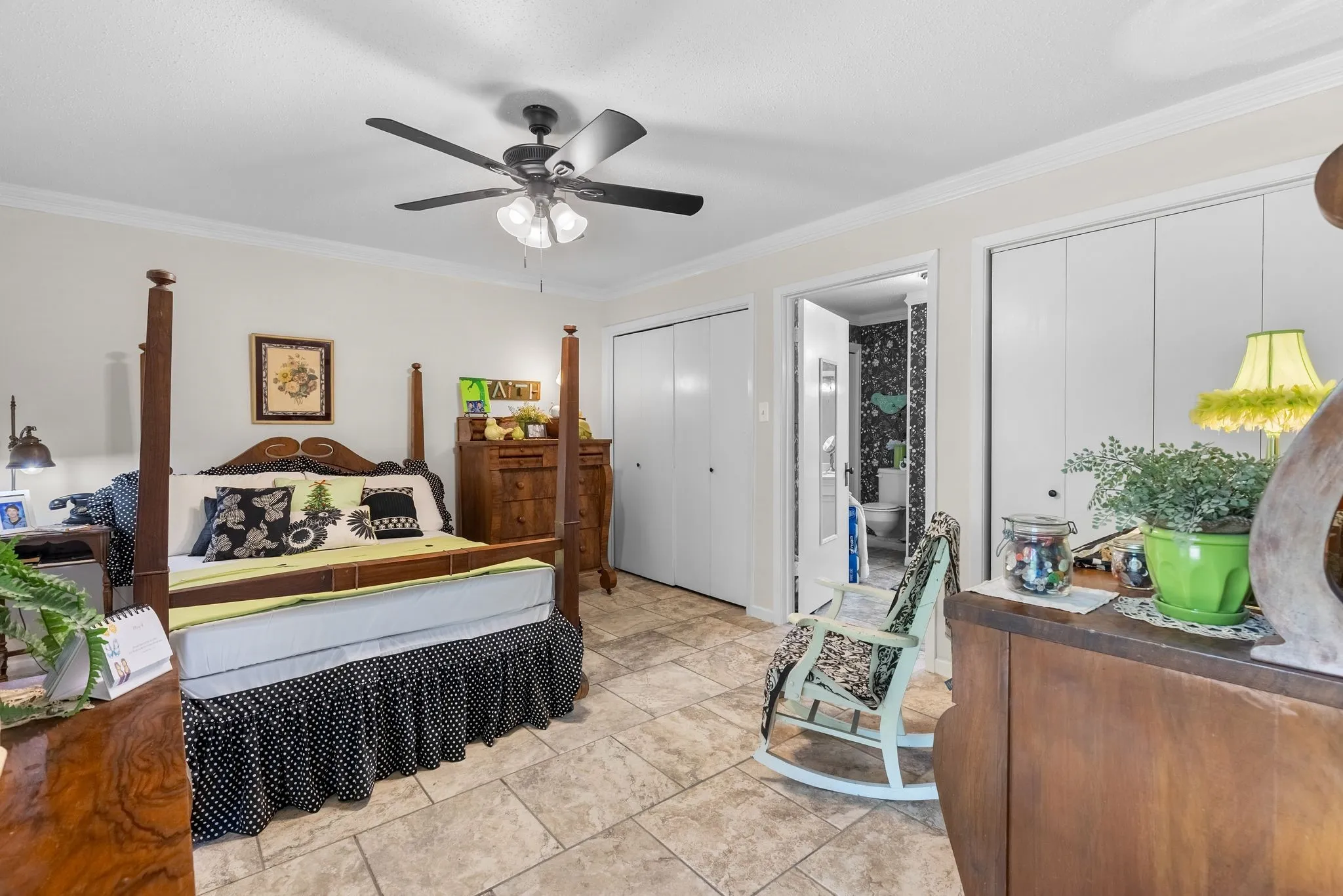 Single Family Residence For Sale in Delta County , 96 SE 12 Street, Cooper, Texas 75432, 3 Bedroom, 2 Bathroom, Garage spaces, 2,534 Sqft, built in 1900, Unknown, mls#21245020, Real Estate Agent in Cooper, Homes For Sale in Delta county, Homes For Sale in Cooper, Realtor in Cooper Texas, Real Estate Brokerage Independent Realty Texas, Luminita Cordes Realtor