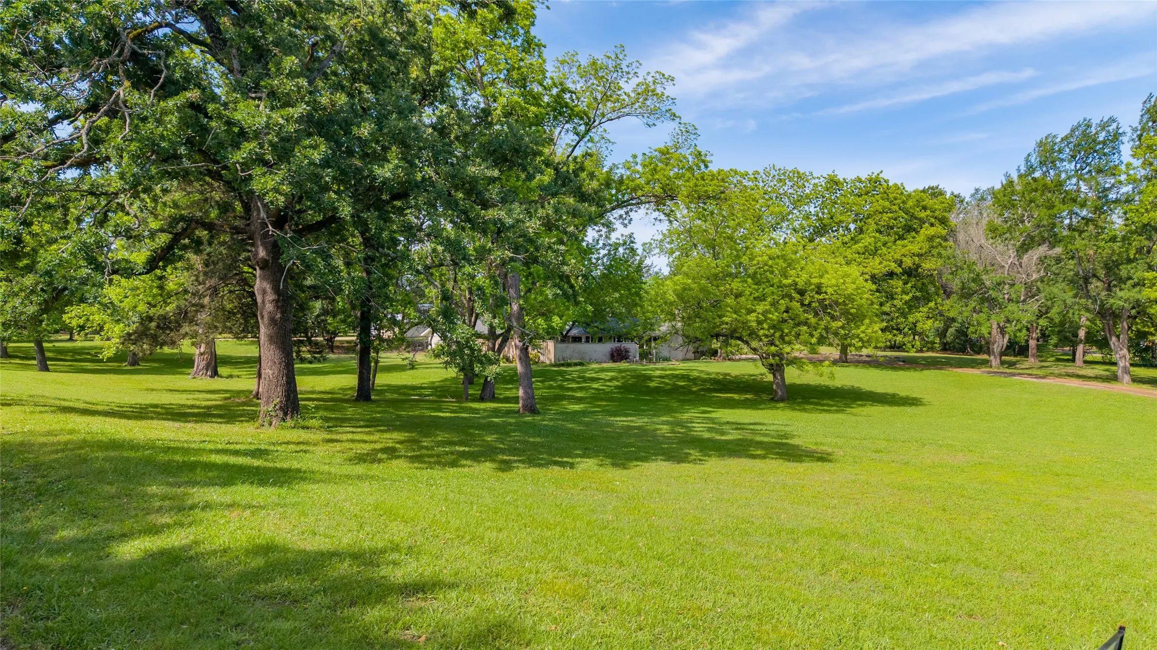 Single Family Residence For Sale in Delta County , 96 SE 12 Street, Cooper, Texas 75432, 3 Bedroom, 2 Bathroom, Garage spaces, 2,534 Sqft, built in 1900, Unknown, mls#21245020, Real Estate Agent in Cooper, Homes For Sale in Delta county, Homes For Sale in Cooper, Realtor in Cooper Texas, Real Estate Brokerage Independent Realty Texas, Luminita Cordes Realtor