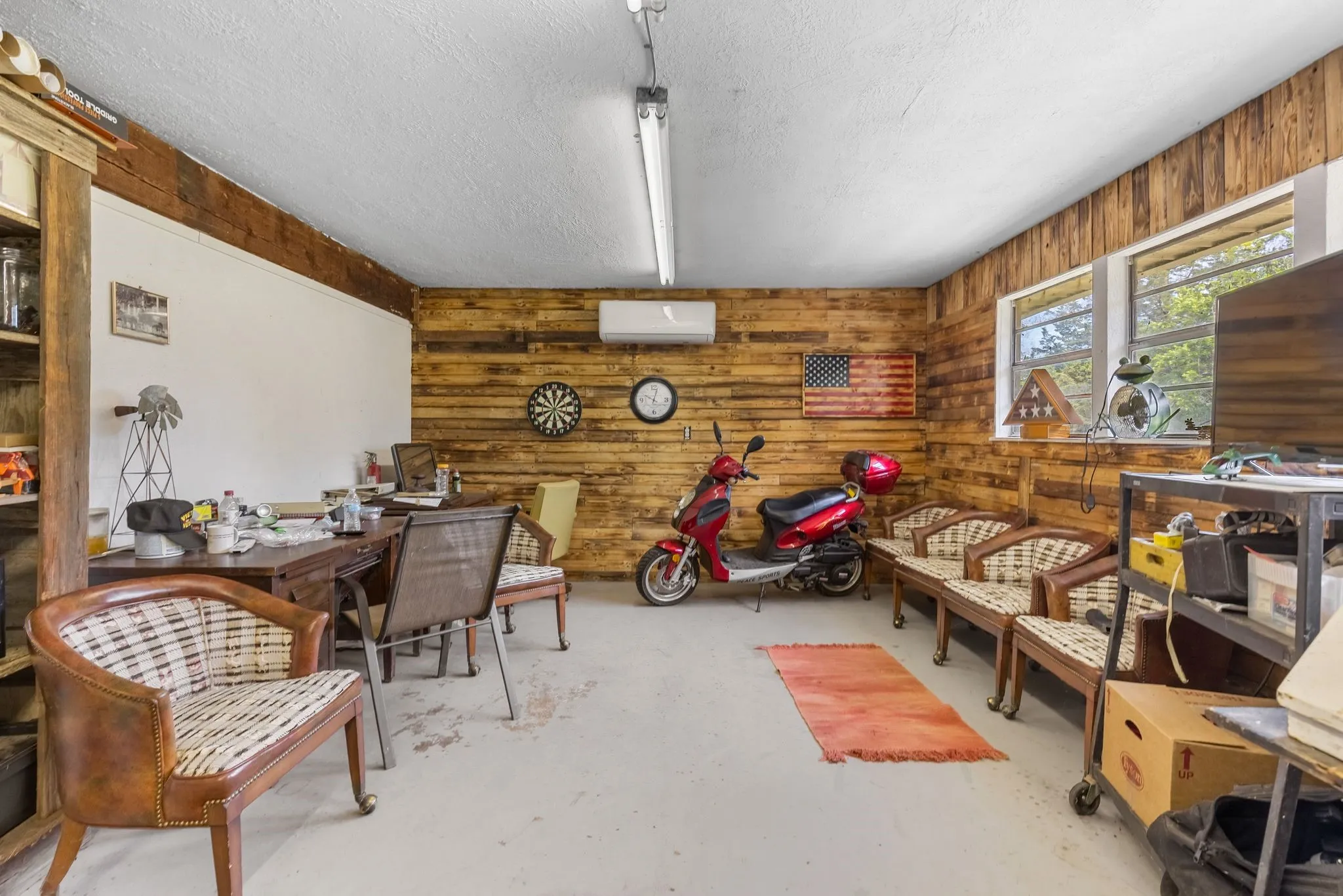 Single Family Residence For Sale in Delta County , 96 SE 12 Street, Cooper, Texas 75432, 3 Bedroom, 2 Bathroom, Garage spaces, 2,534 Sqft, built in 1900, Unknown, mls#21245020, Real Estate Agent in Cooper, Homes For Sale in Delta county, Homes For Sale in Cooper, Realtor in Cooper Texas, Real Estate Brokerage Independent Realty Texas, Luminita Cordes Realtor