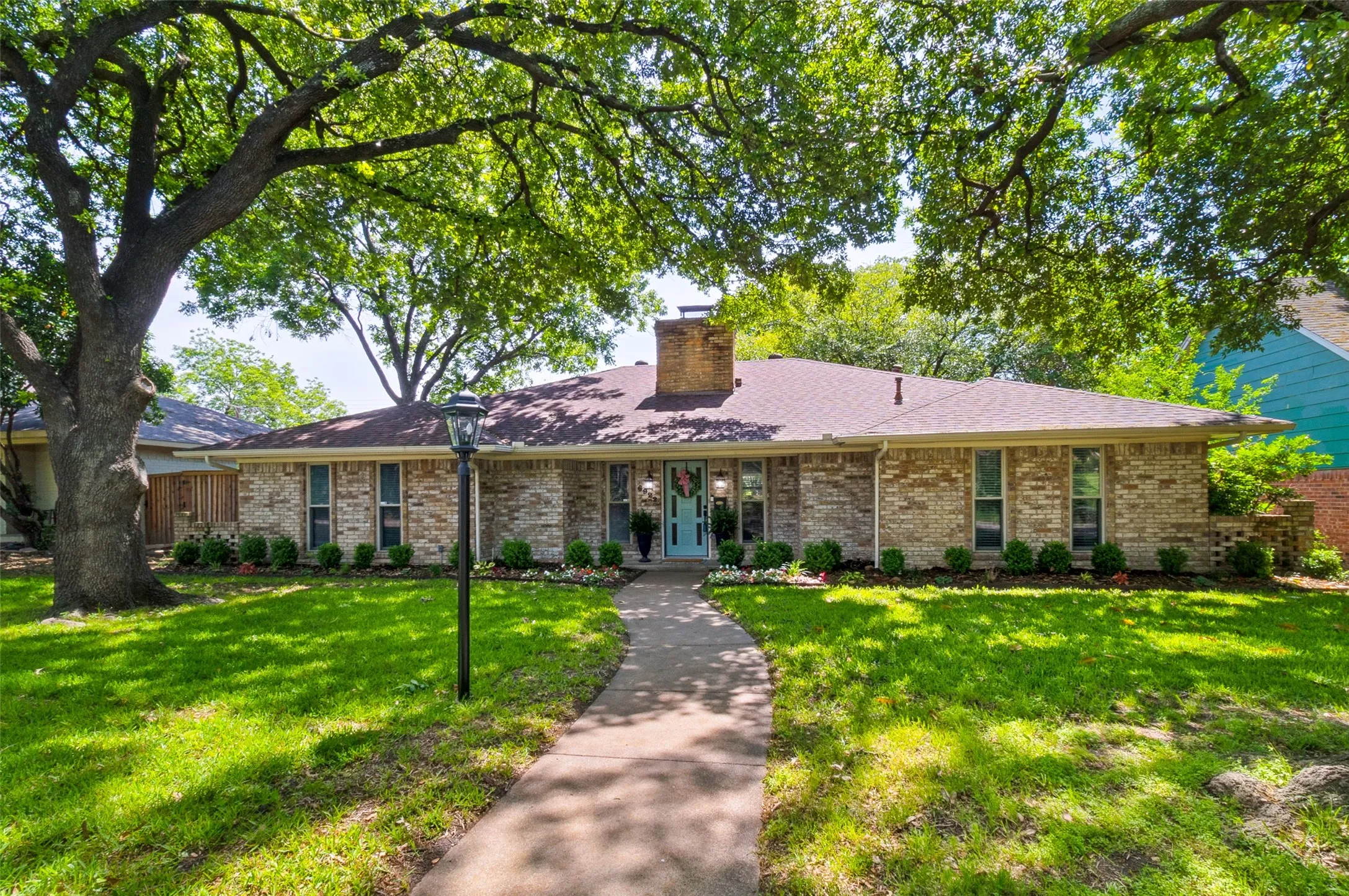 Single Family Residence For Sale in Dallas County , 6922 Allview Lane, Dallas, Texas 75227, 4 Bedroom, 3 Bathroom, 2 Garage spaces, 2,229 Sqft, built in 1973, Preowned, mls#21260021, Real Estate Agent in Dallas, Homes For Sale in Dallas county, Homes For Sale in Dallas, Realtor in Dallas Texas, Real Estate Brokerage Independent Realty Texas, Luminita Cordes Realtor