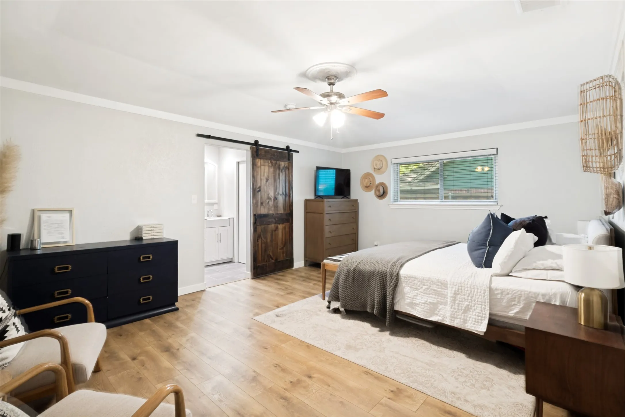 Single Family Residence For Sale in Dallas County , 6922 Allview Lane, Dallas, Texas 75227, 4 Bedroom, 3 Bathroom, 2 Garage spaces, 2,229 Sqft, built in 1973, Preowned, mls#21260021, Real Estate Agent in Dallas, Homes For Sale in Dallas county, Homes For Sale in Dallas, Realtor in Dallas Texas, Real Estate Brokerage Independent Realty Texas, Luminita Cordes Realtor