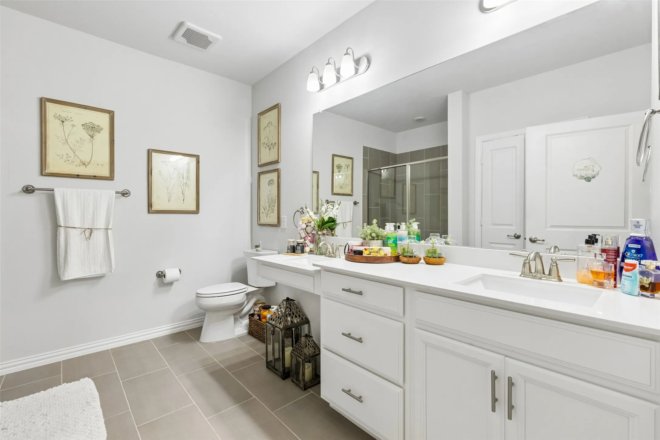 Condominium For Sale in Collin County , 651 N Watters Road 7204, Allen, Texas 75013, 2 Bedroom, 2 Bathroom, 1 Garage spaces, 1,709 Sqft, built in 2024, Preowned, mls#21257349, Real Estate Agent in Allen, Homes For Sale in Collin county, Homes For Sale in Allen, Realtor in Allen Texas, Real Estate Brokerage Independent Realty Texas, Luminita Cordes Realtor