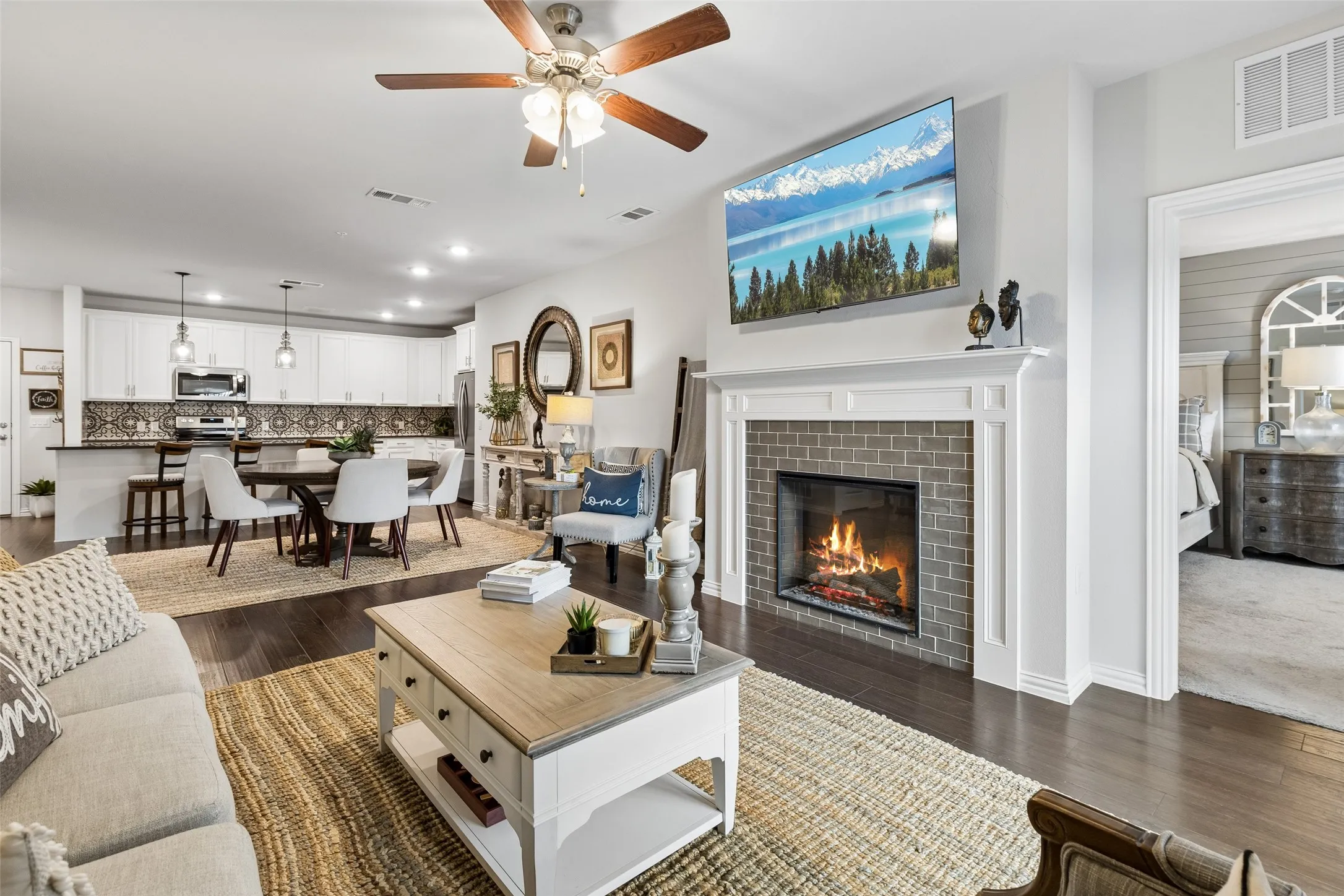 Condominium For Sale in Collin County , 651 N Watters Road 7204, Allen, Texas 75013, 2 Bedroom, 2 Bathroom, 1 Garage spaces, 1,709 Sqft, built in 2024, Preowned, mls#21257349, Real Estate Agent in Allen, Homes For Sale in Collin county, Homes For Sale in Allen, Realtor in Allen Texas, Real Estate Brokerage Independent Realty Texas, Luminita Cordes Realtor