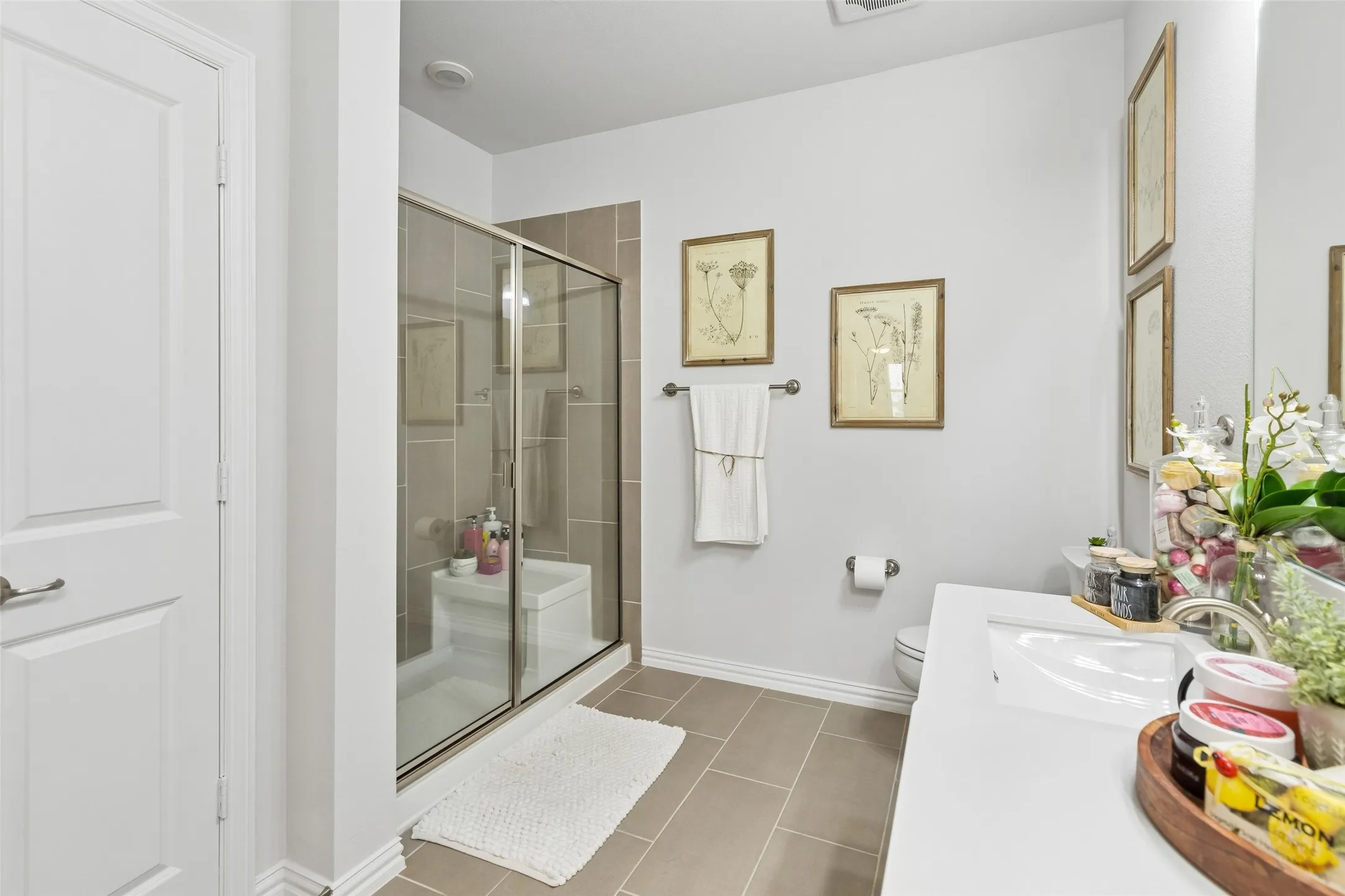 Condominium For Sale in Collin County , 651 N Watters Road 7204, Allen, Texas 75013, 2 Bedroom, 2 Bathroom, 1 Garage spaces, 1,709 Sqft, built in 2024, Preowned, mls#21257349, Real Estate Agent in Allen, Homes For Sale in Collin county, Homes For Sale in Allen, Realtor in Allen Texas, Real Estate Brokerage Independent Realty Texas, Luminita Cordes Realtor