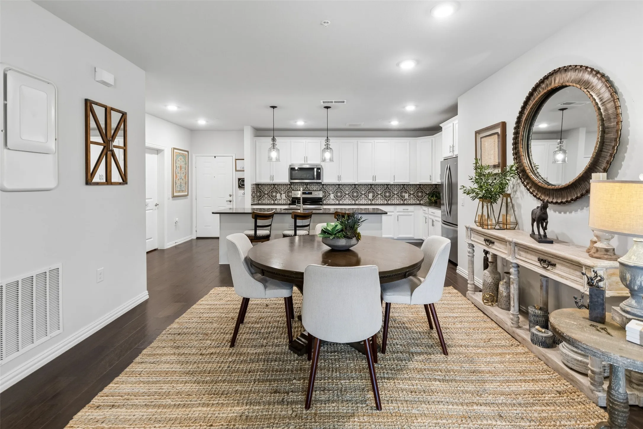 Condominium For Sale in Collin County , 651 N Watters Road 7204, Allen, Texas 75013, 2 Bedroom, 2 Bathroom, 1 Garage spaces, 1,709 Sqft, built in 2024, Preowned, mls#21257349, Real Estate Agent in Allen, Homes For Sale in Collin county, Homes For Sale in Allen, Realtor in Allen Texas, Real Estate Brokerage Independent Realty Texas, Luminita Cordes Realtor