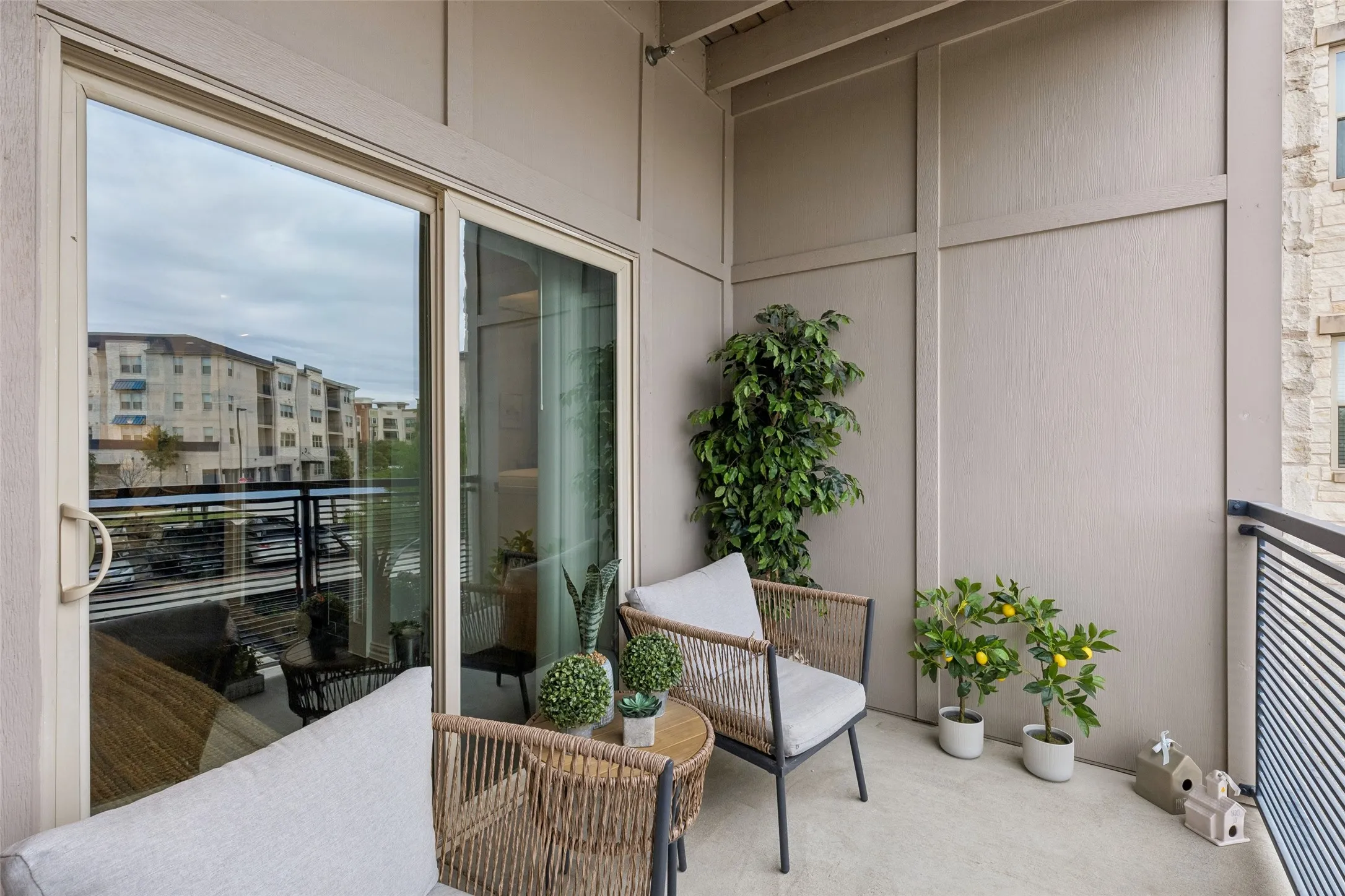 Condominium For Sale in Collin County , 651 N Watters Road 7204, Allen, Texas 75013, 2 Bedroom, 2 Bathroom, 1 Garage spaces, 1,709 Sqft, built in 2024, Preowned, mls#21257349, Real Estate Agent in Allen, Homes For Sale in Collin county, Homes For Sale in Allen, Realtor in Allen Texas, Real Estate Brokerage Independent Realty Texas, Luminita Cordes Realtor