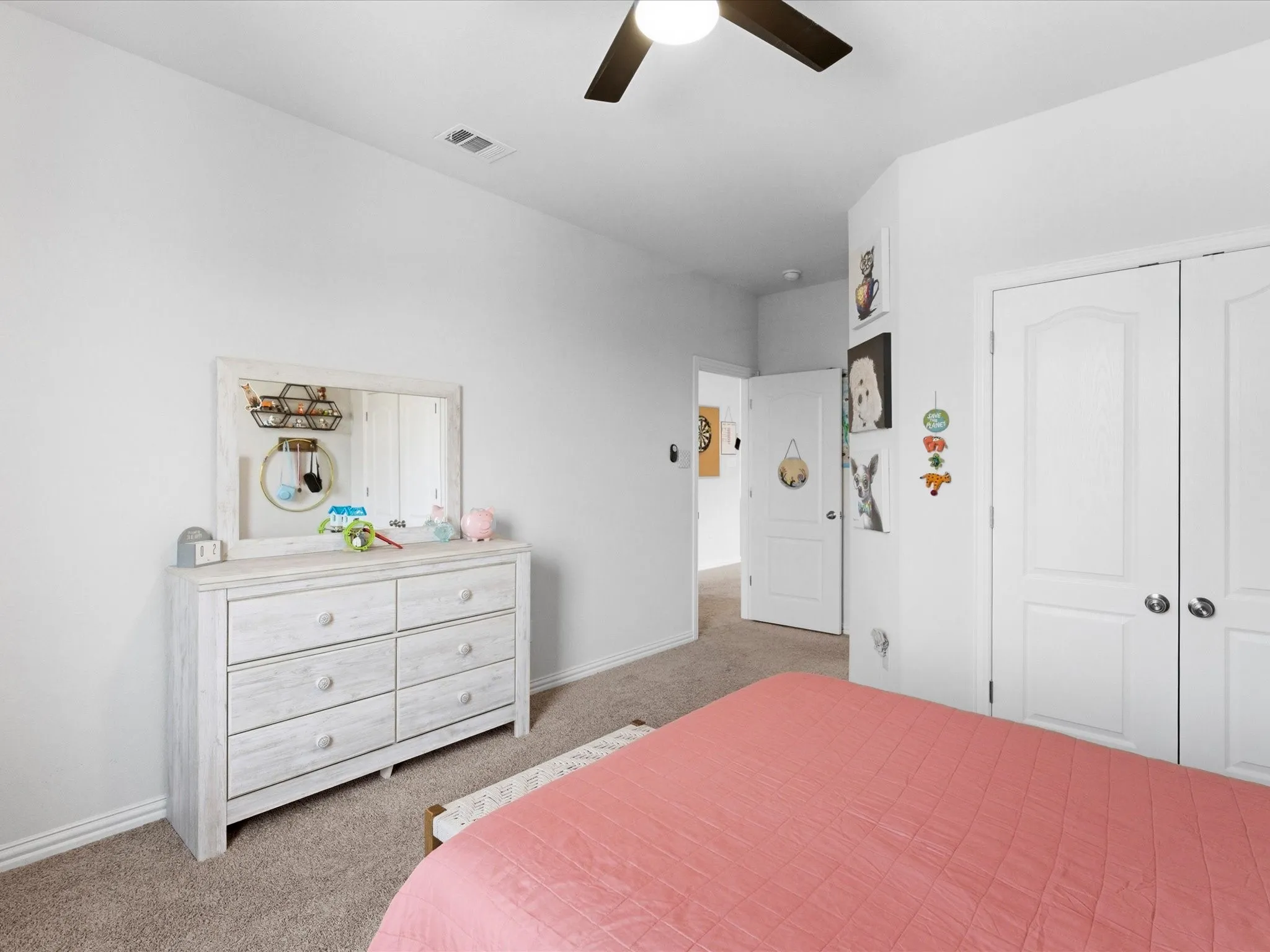 Single Family Residence For Sale in Grayson County , 518 N Eagle Point Road, Van Alstyne, Texas 75495, 4 Bedroom, 4 Bathroom, 2 Garage spaces, 3,014 Sqft, built in 2021, mls#21259804, Real Estate Agent in Van Alstyne, Homes For Sale in Grayson county, Homes For Sale in Van Alstyne, Realtor in Van Alstyne Texas, Real Estate Brokerage Independent Realty Texas, Luminita Cordes Realtor